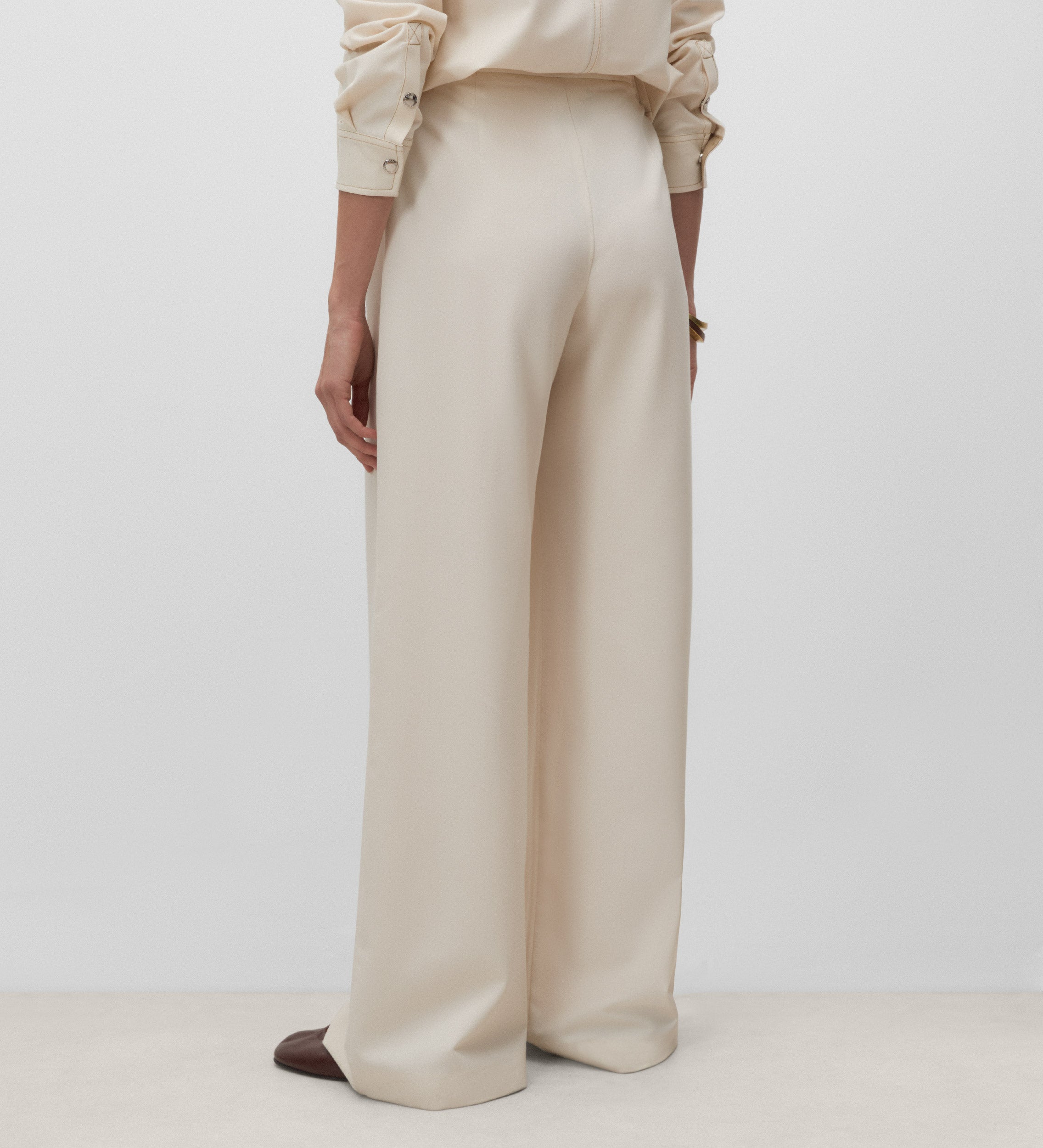 Pantalón pinzas ancho