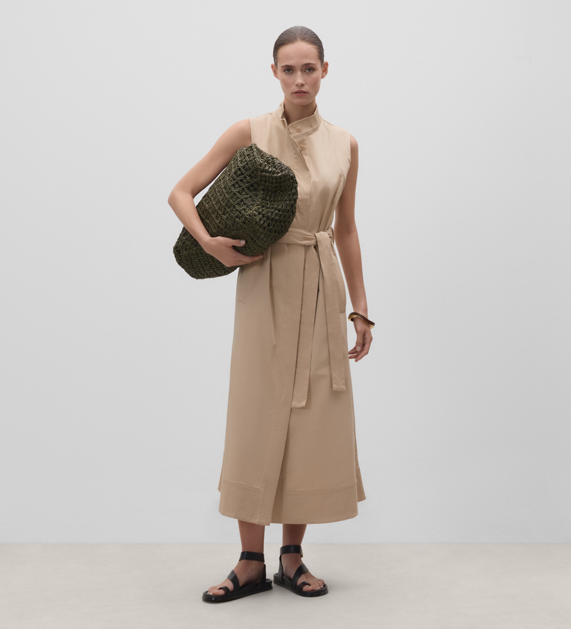 Shirt dress with slit