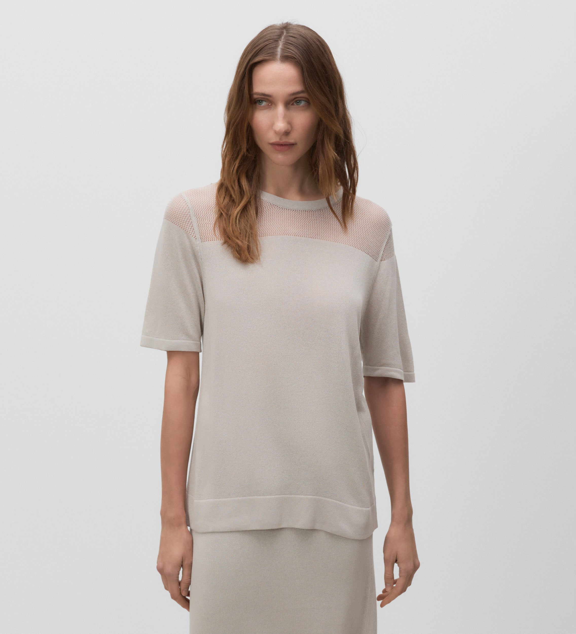 Short sleeve knitted top
