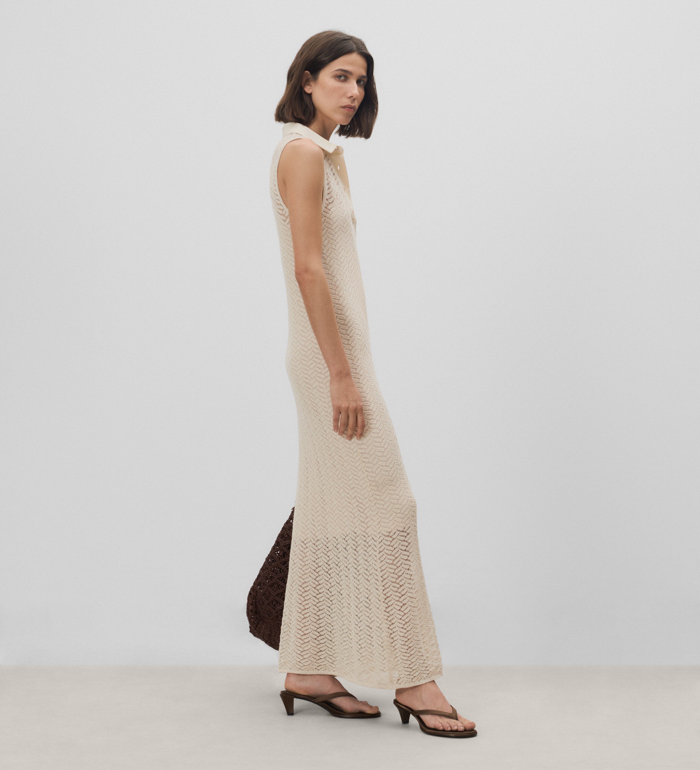 Vestido punto calados