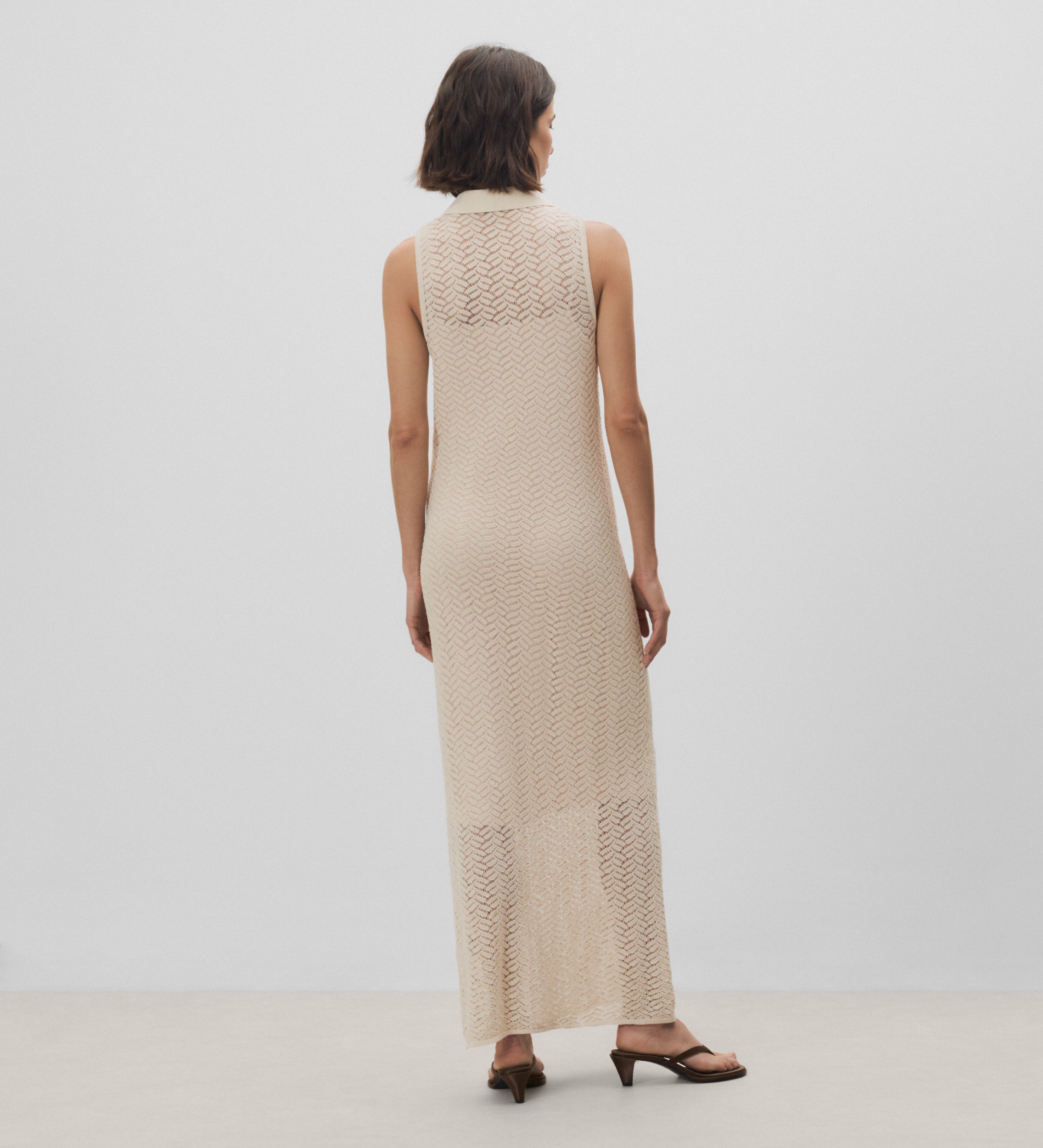 Vestido punto calados