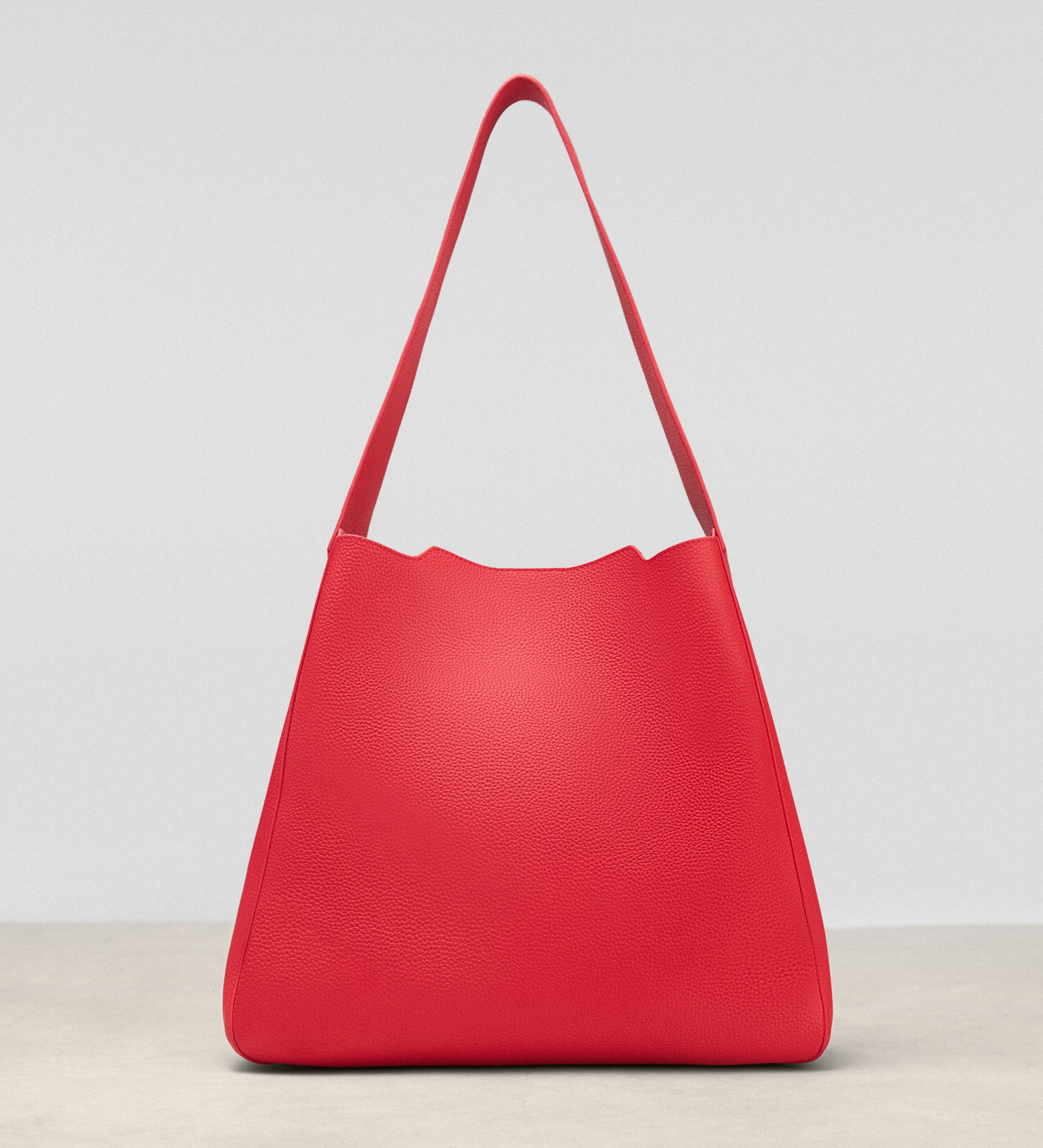 Leather shoulder bag