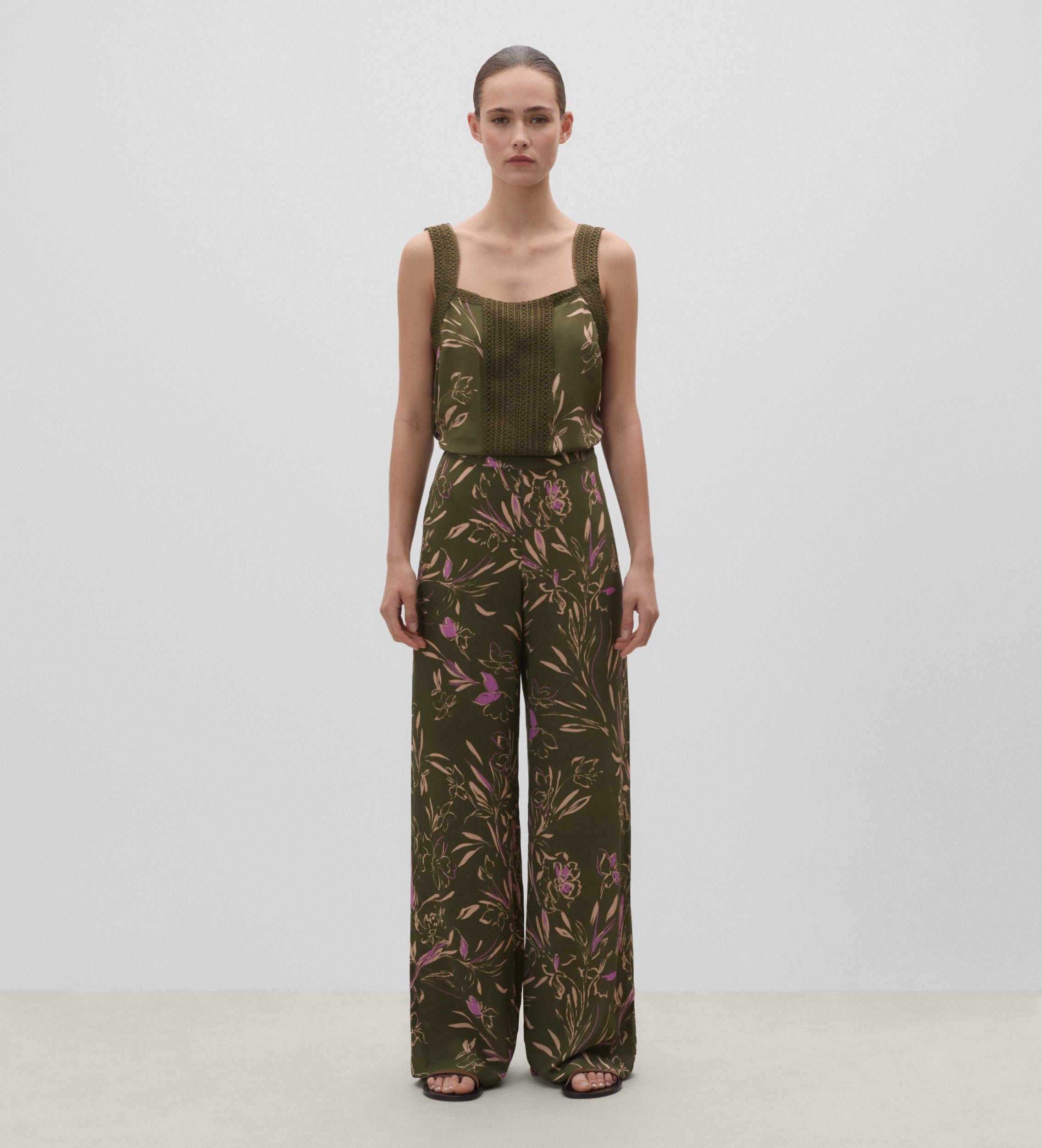 Flowy printed trousers