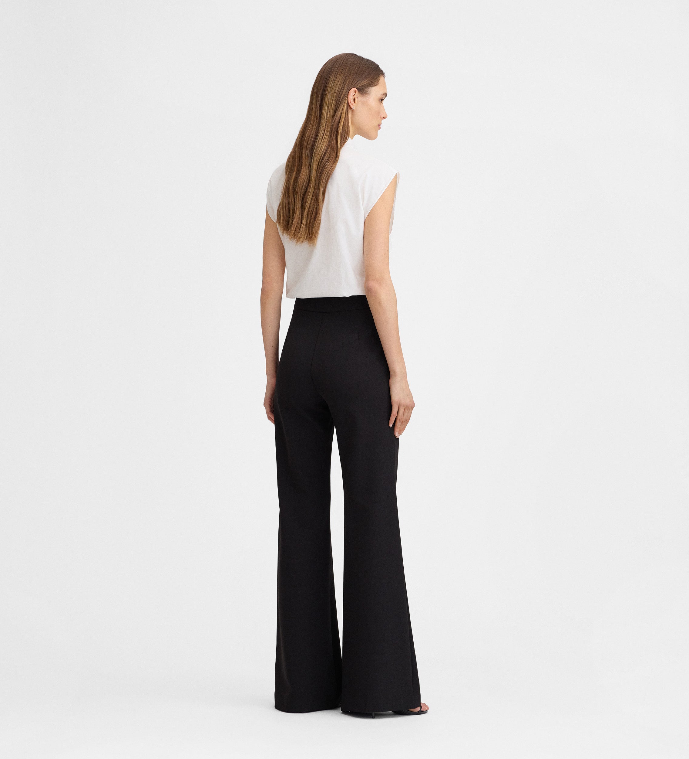 Pantalón acampanado