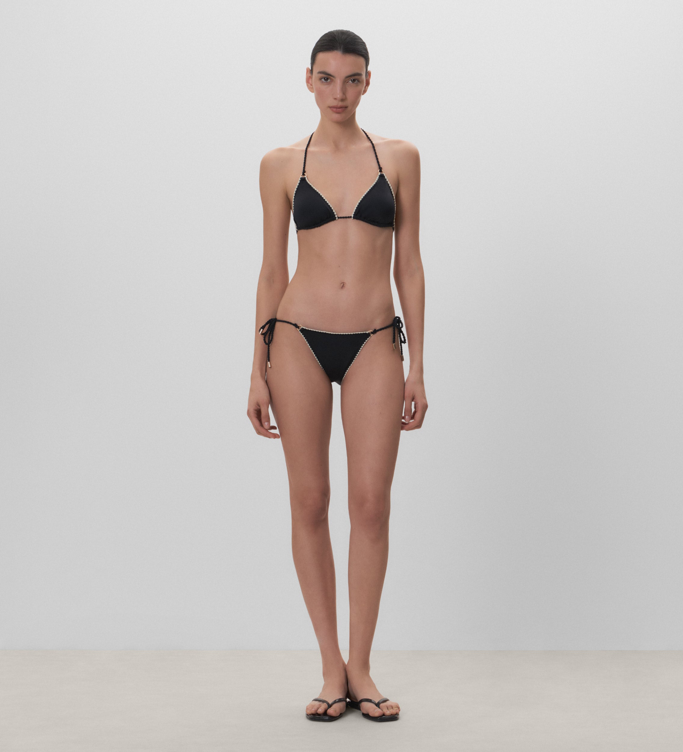 Braguita de bikini pespunte decorativo