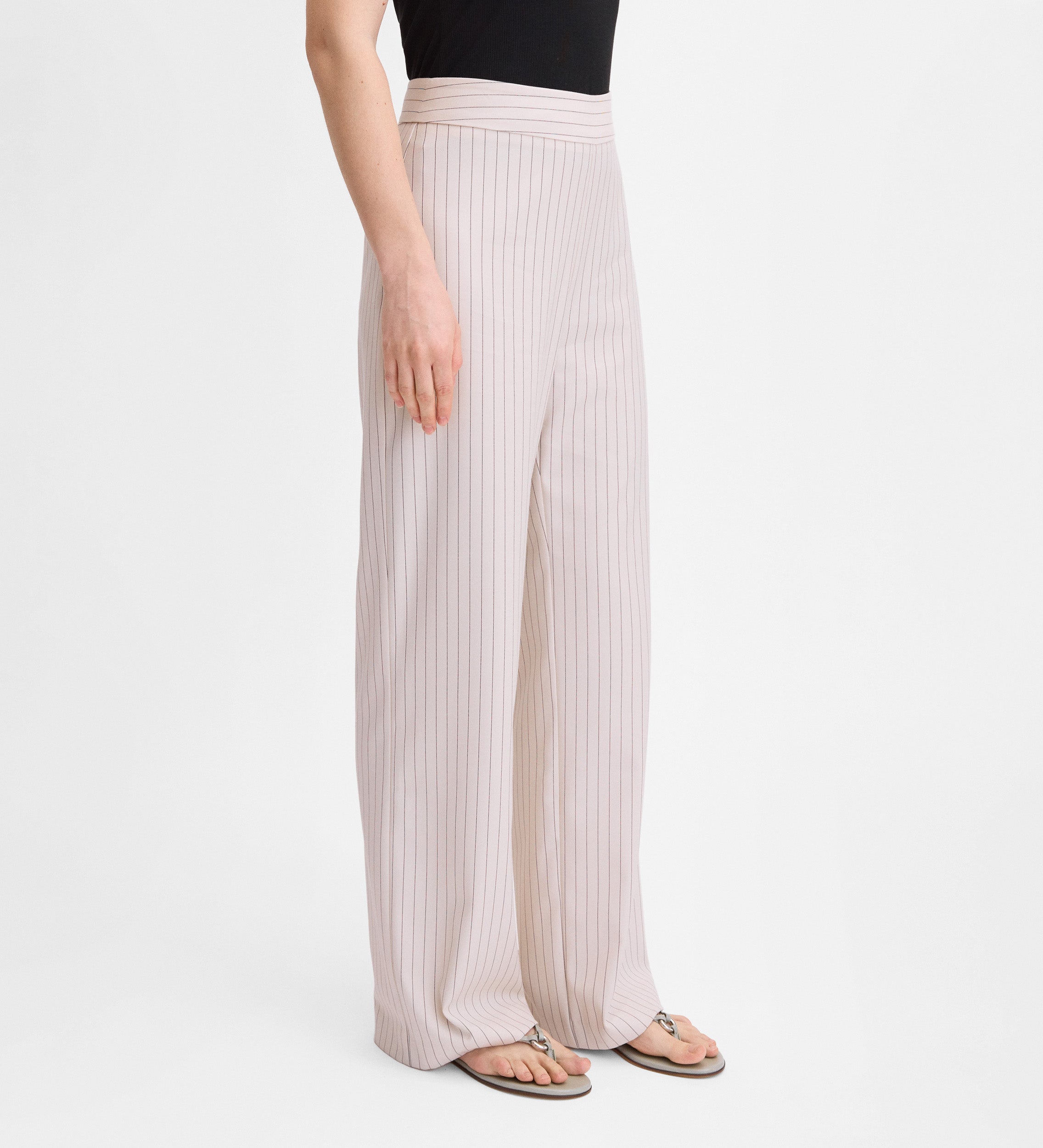 Pantalon à fines rayures