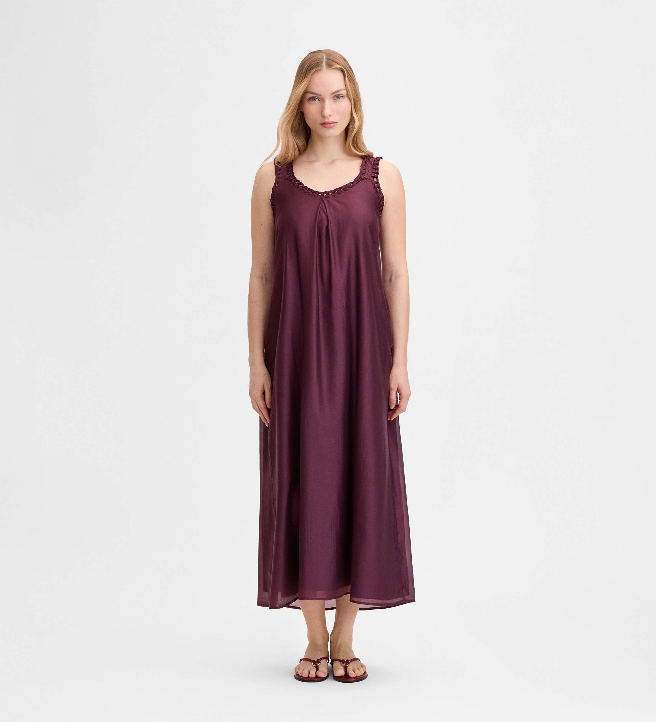Vestido largo detalle trenzado