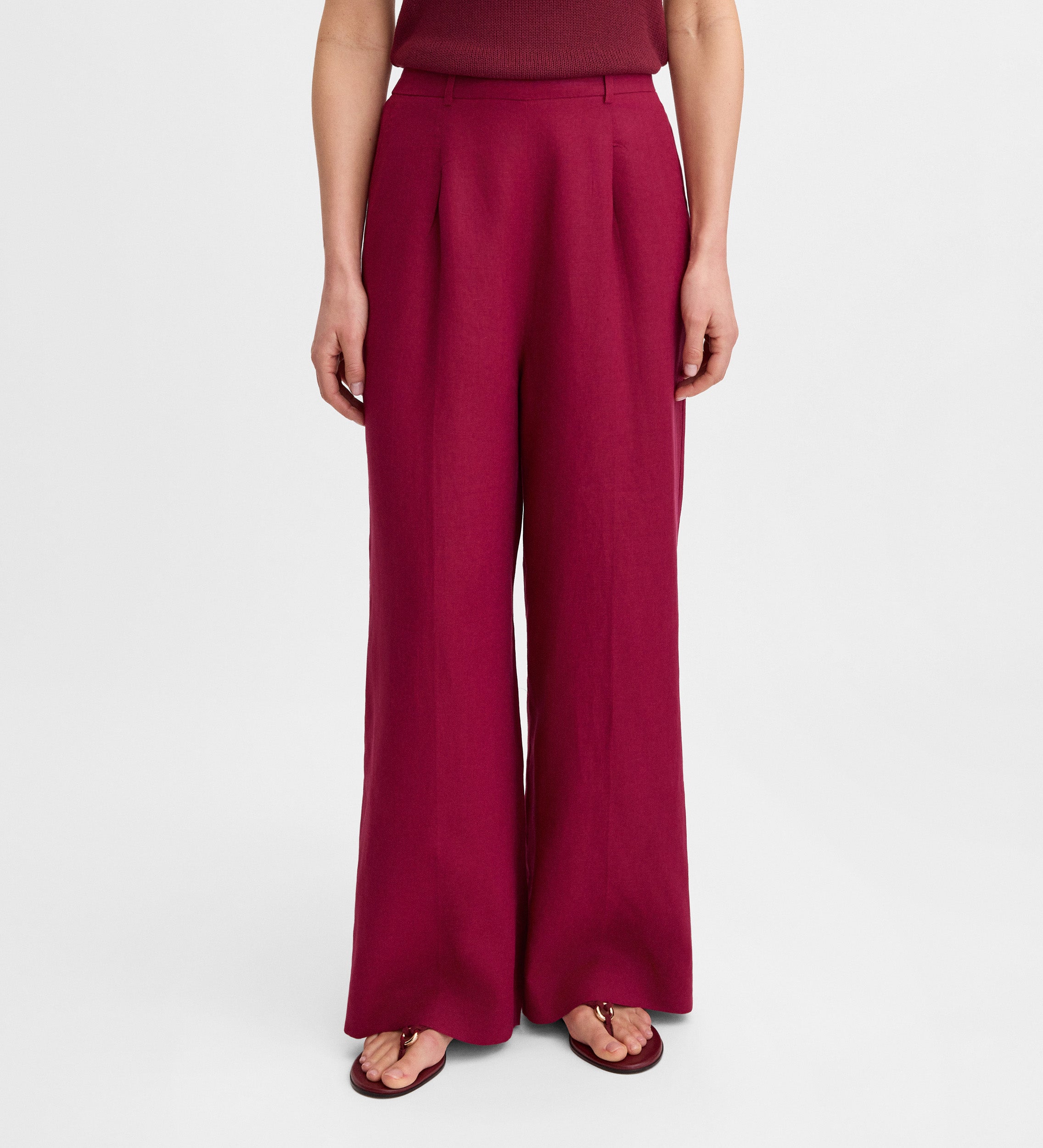 Pleated linen pants