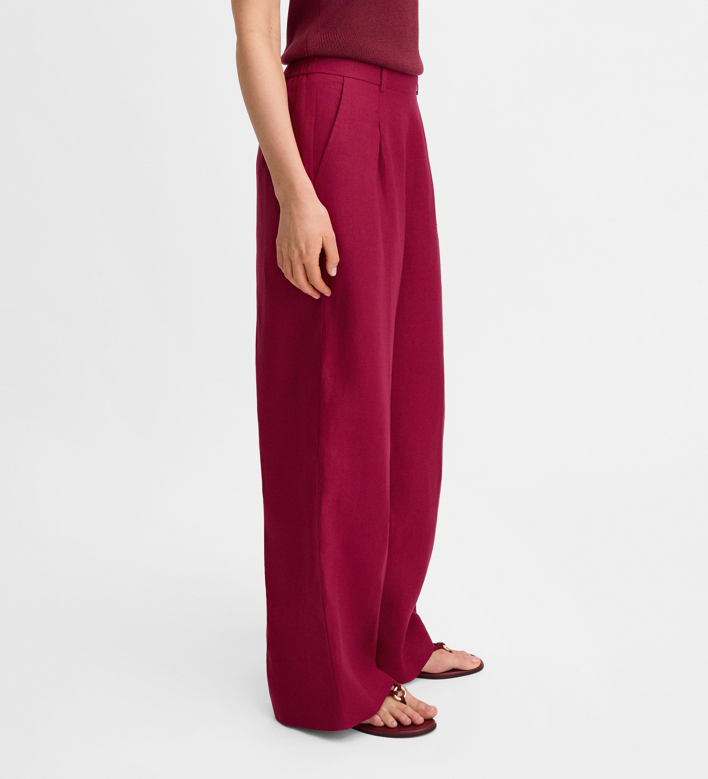 Pleated linen pants