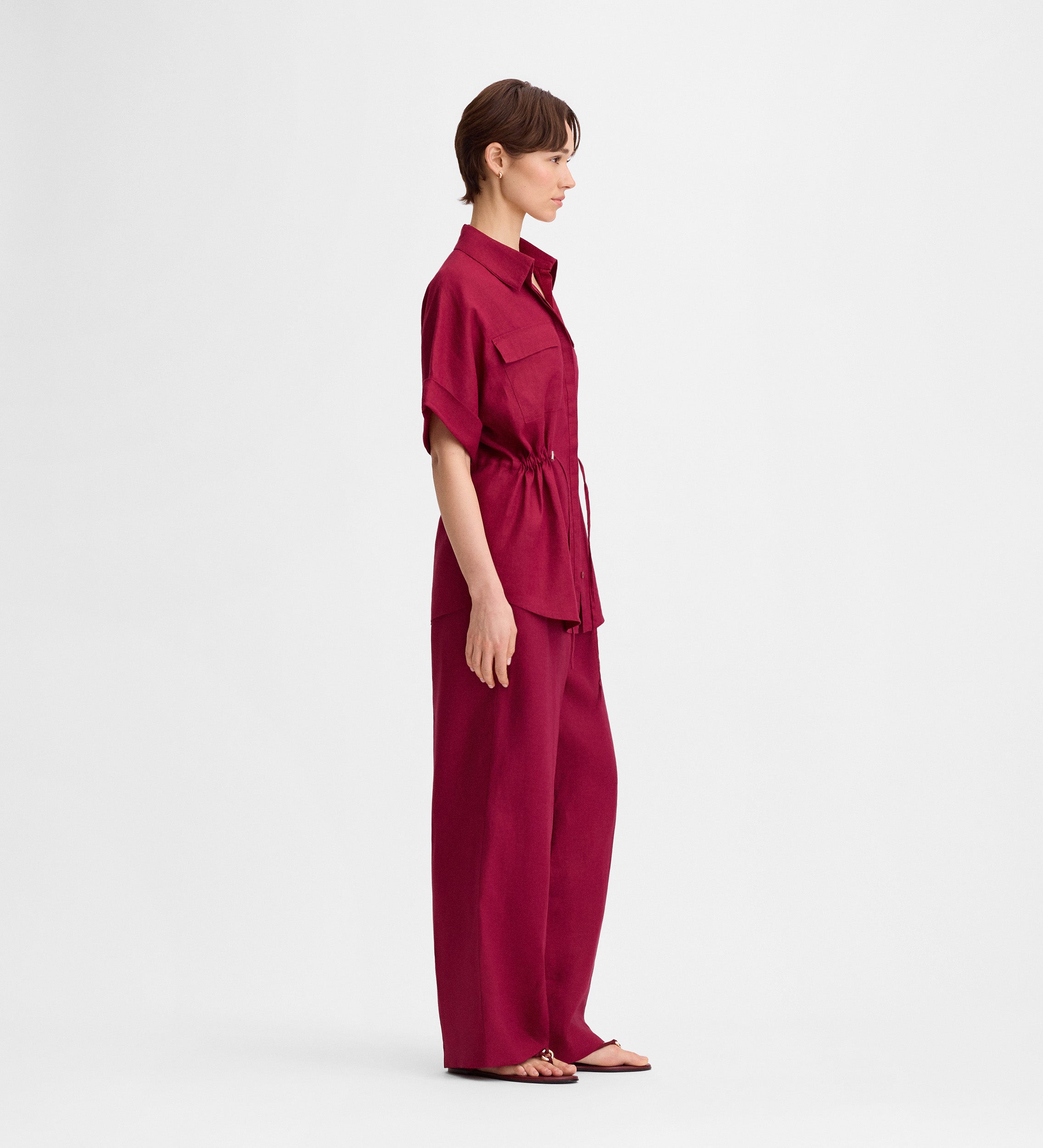 Pleated linen pants