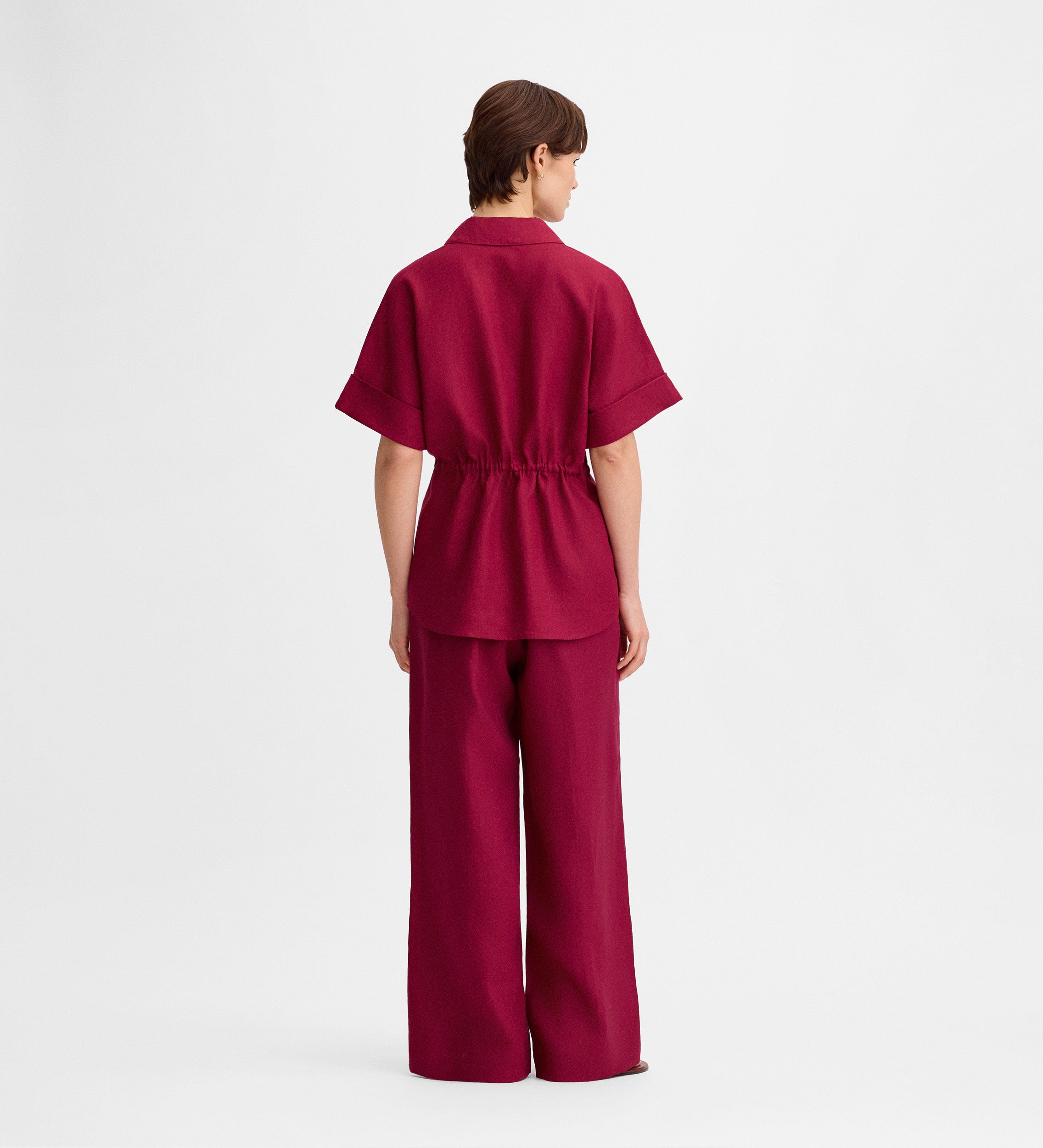 Pleated linen pants