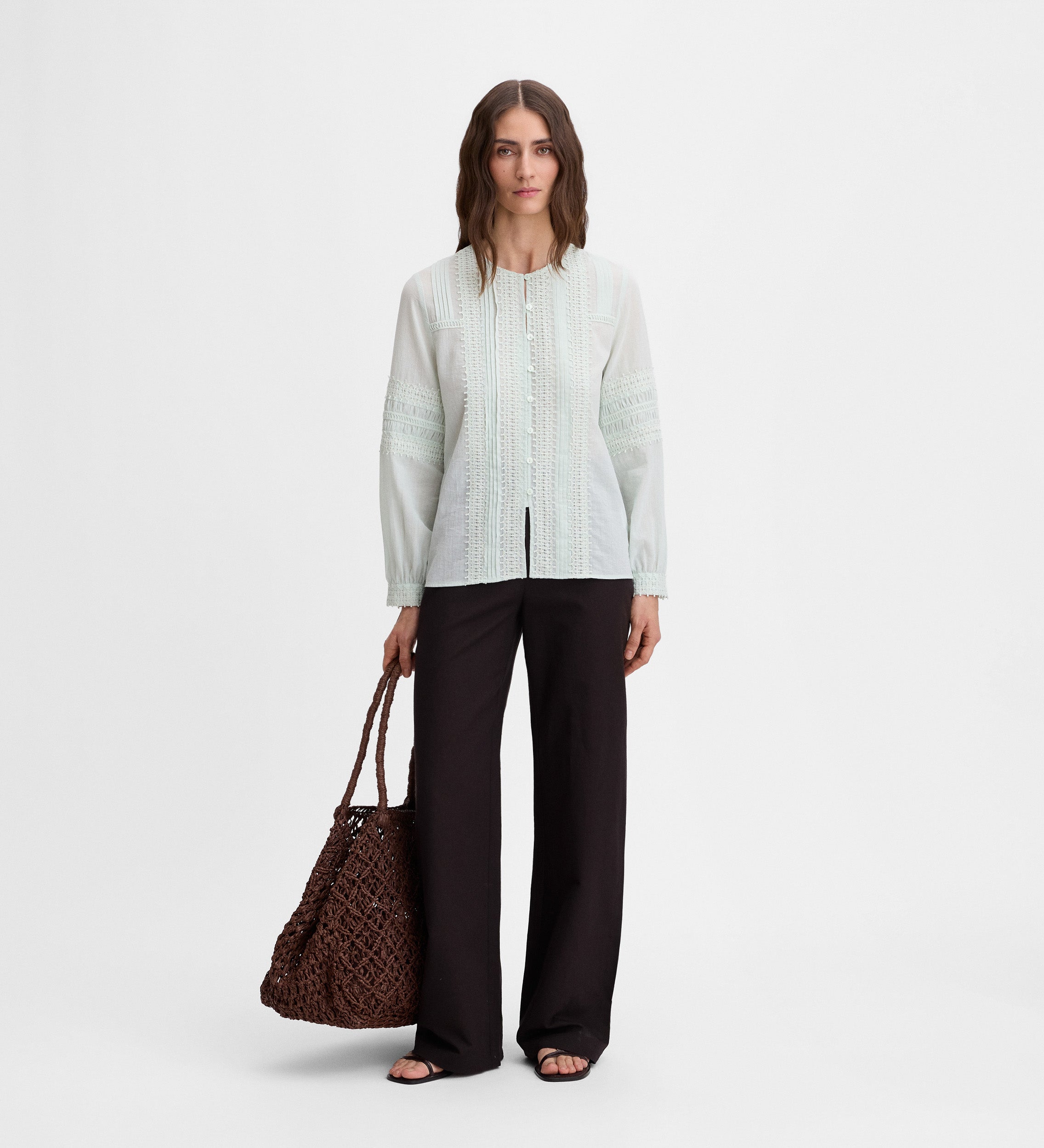 Blouse avec passementeries