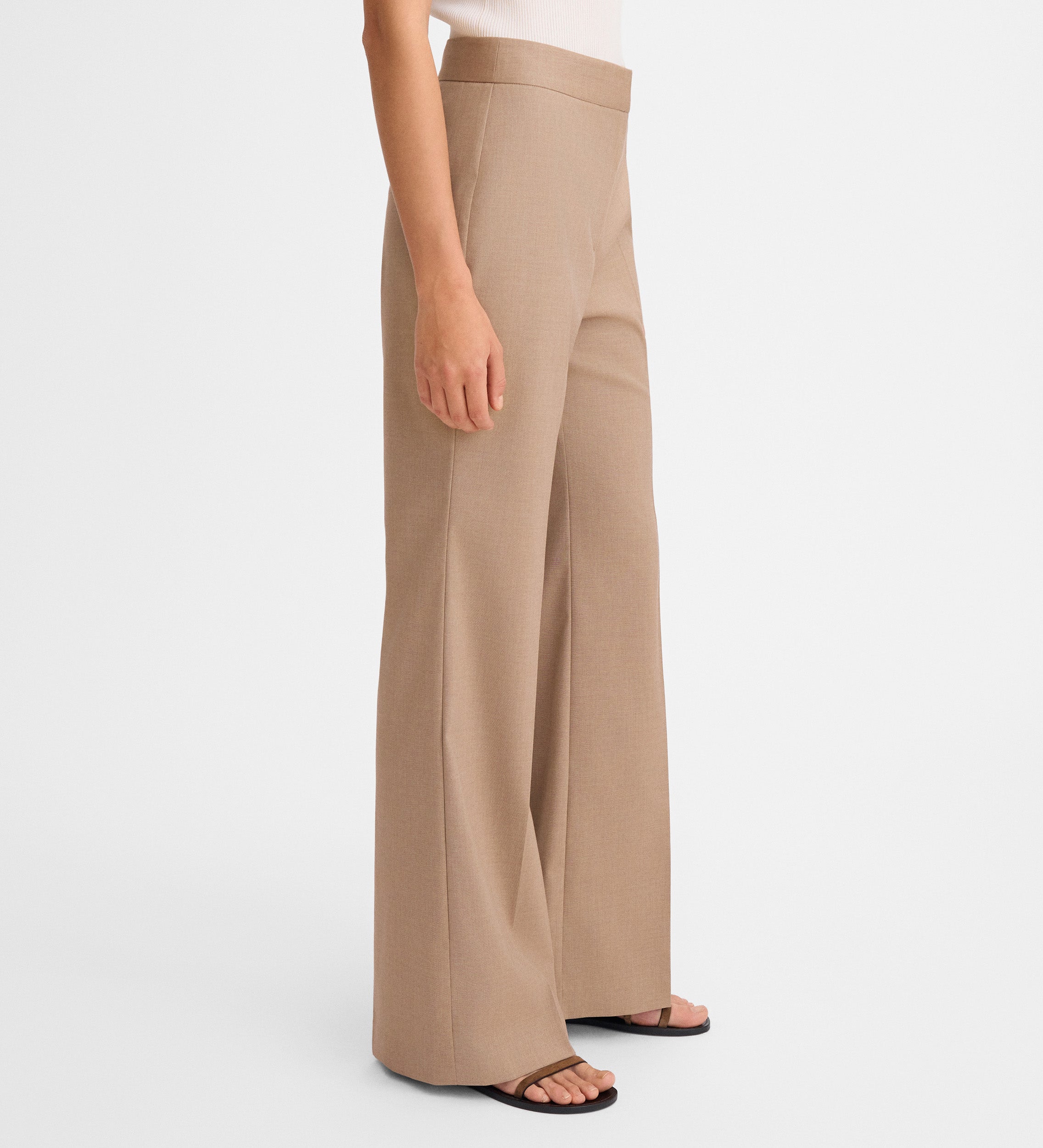 Wide-leg pleated pants
