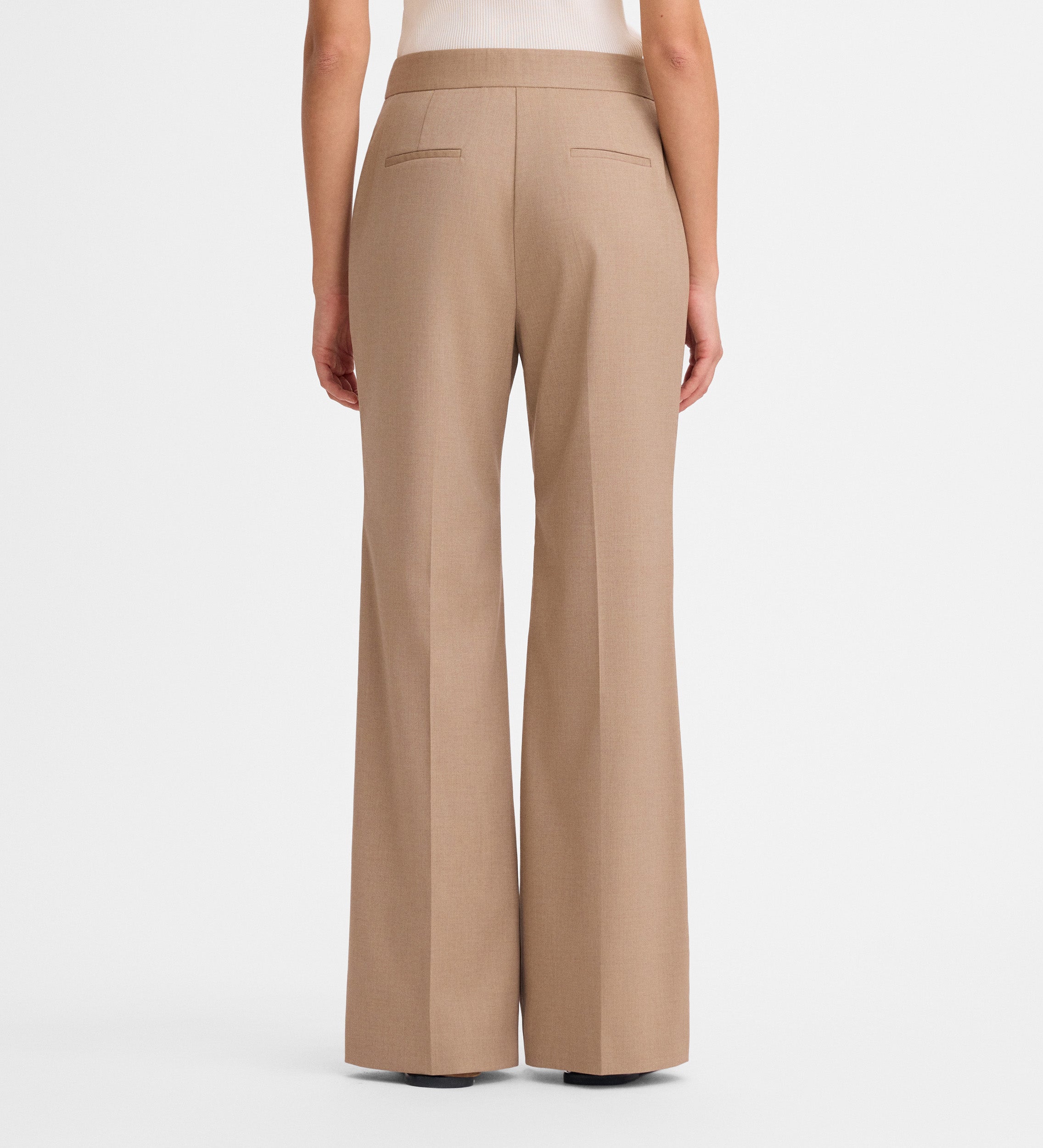 Wide-leg pleated pants