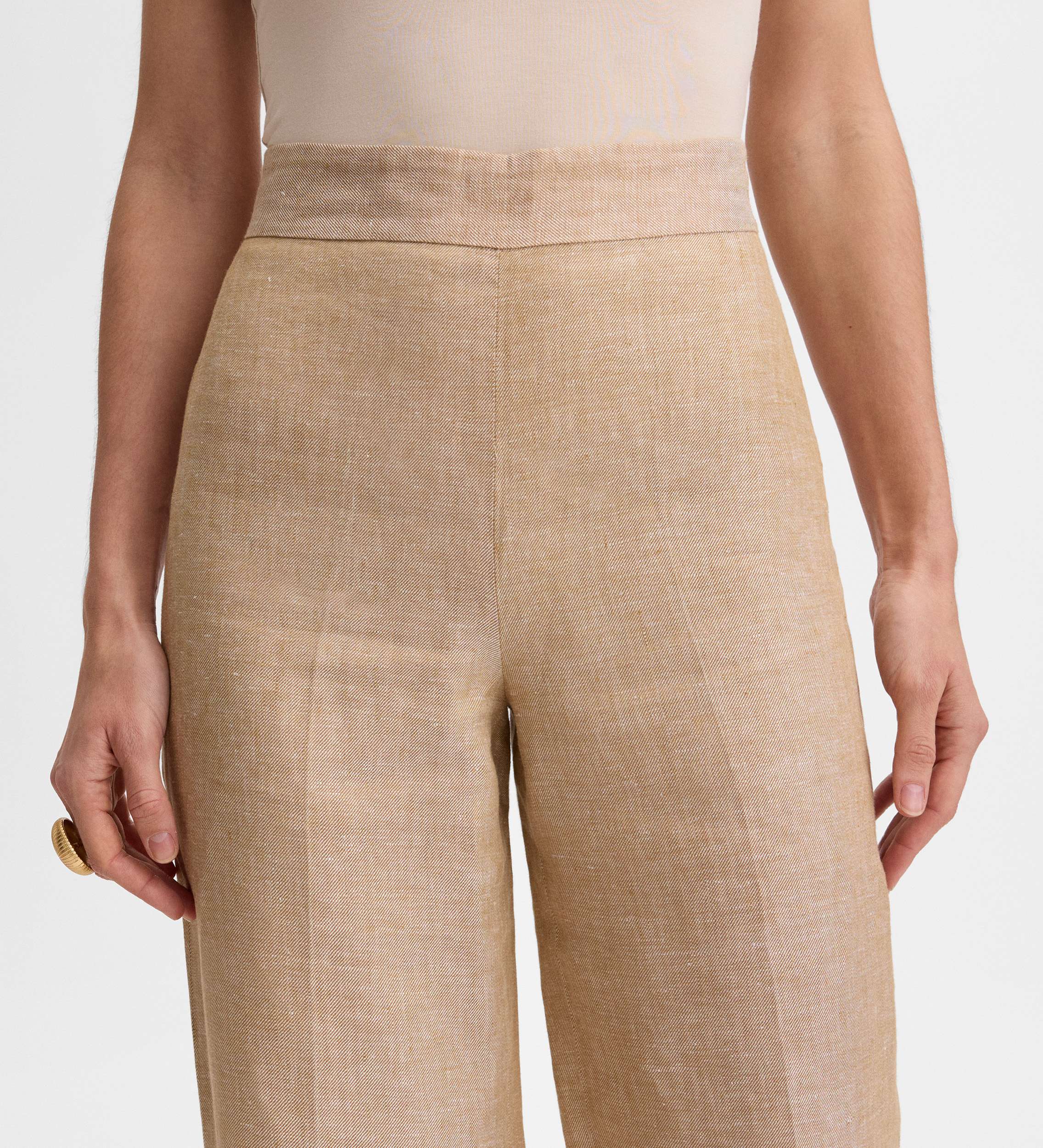 Pleated linen pants
