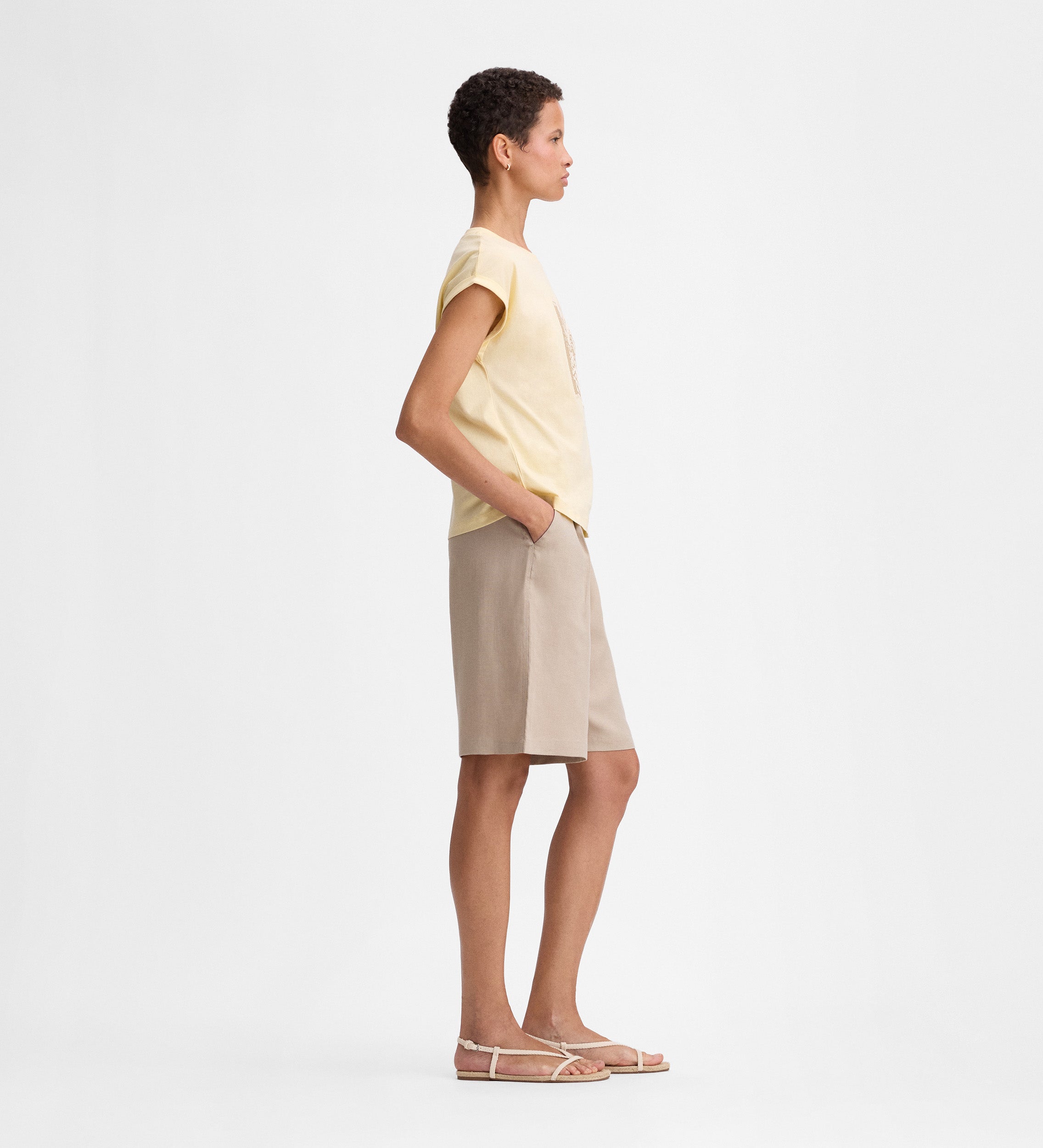 Camiseta con bordado