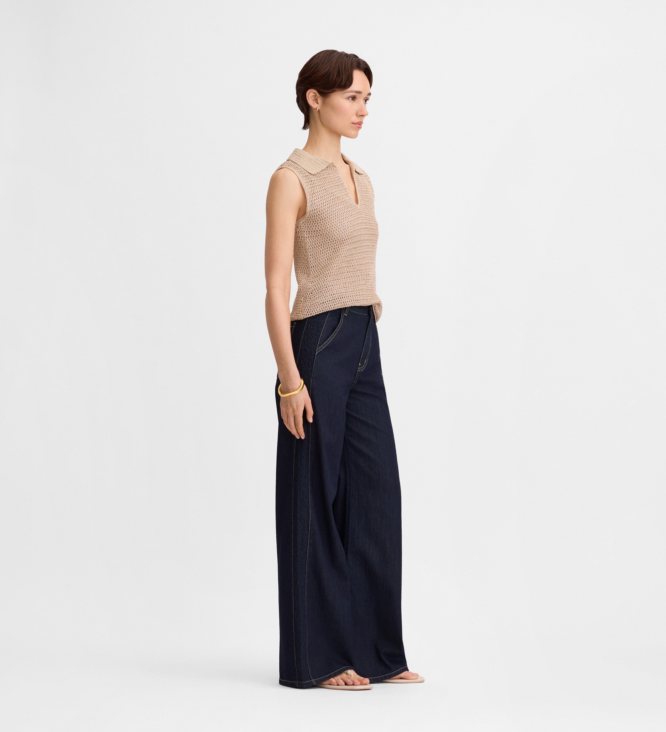 Pantalón vaquero ancho bordado