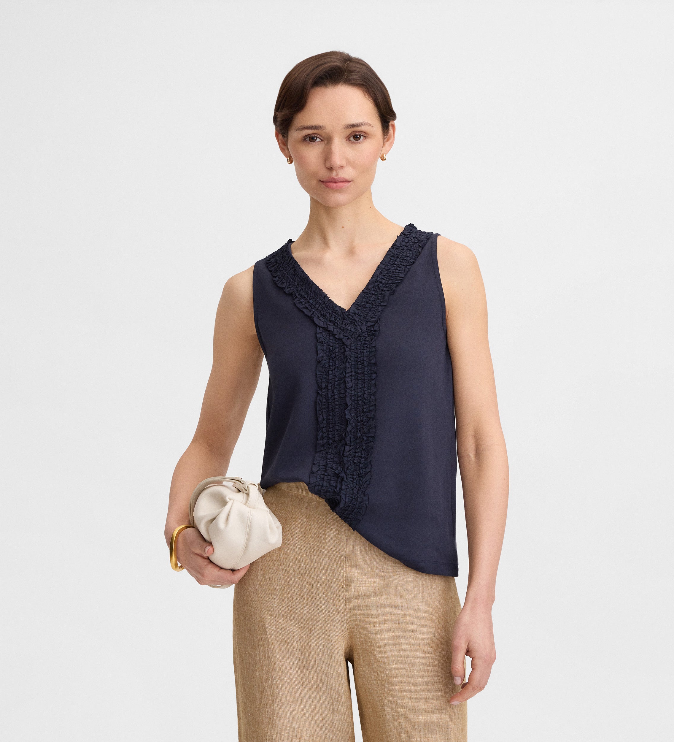 Top brodé en textile