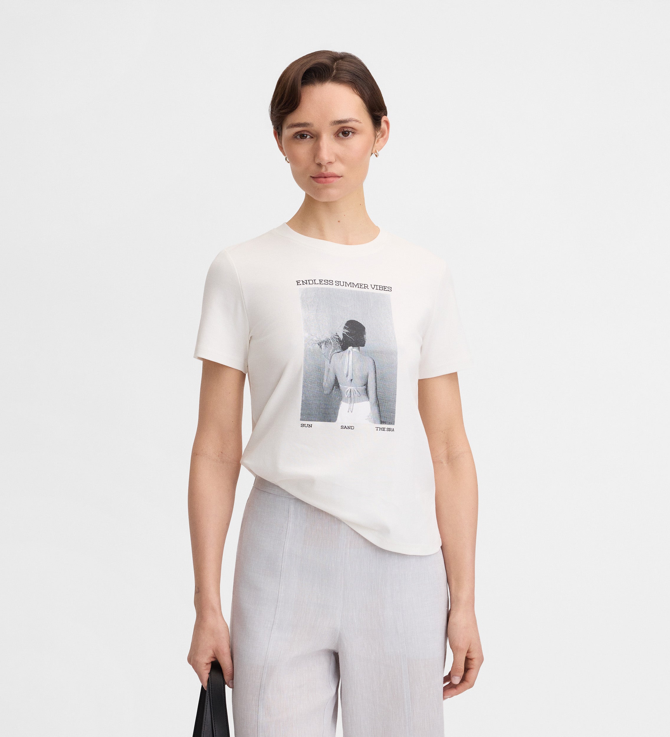 Camiseta con bordado