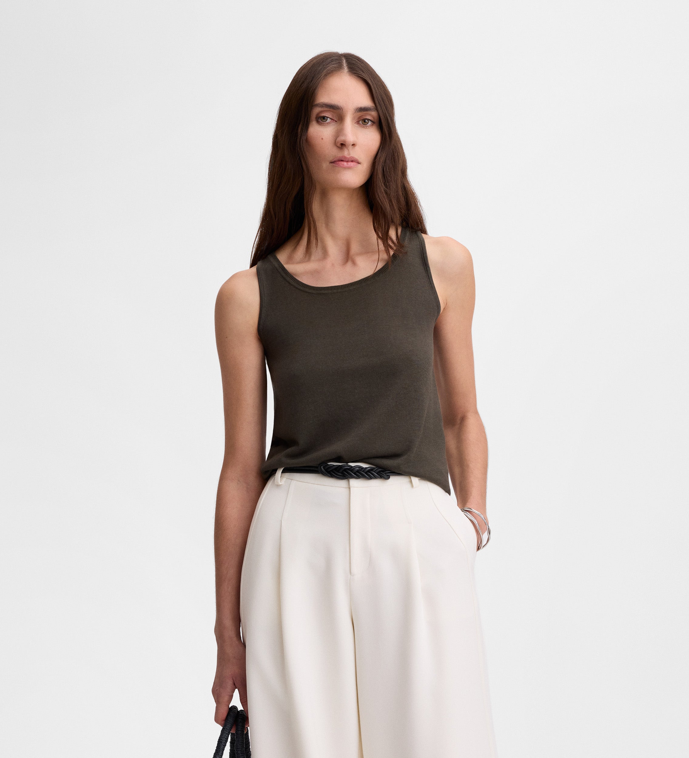 Sleeveless knit top