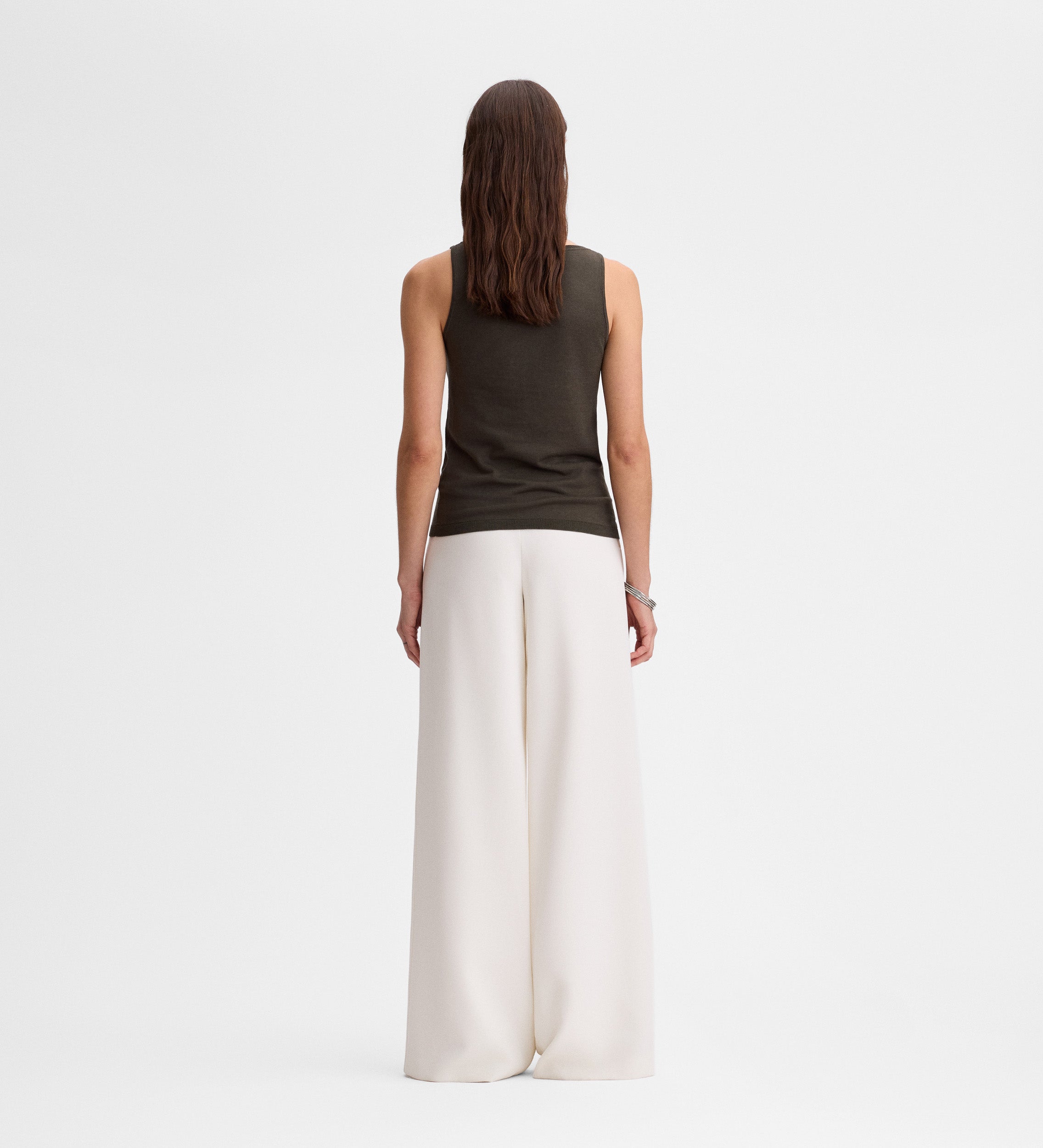 Sleeveless knit top