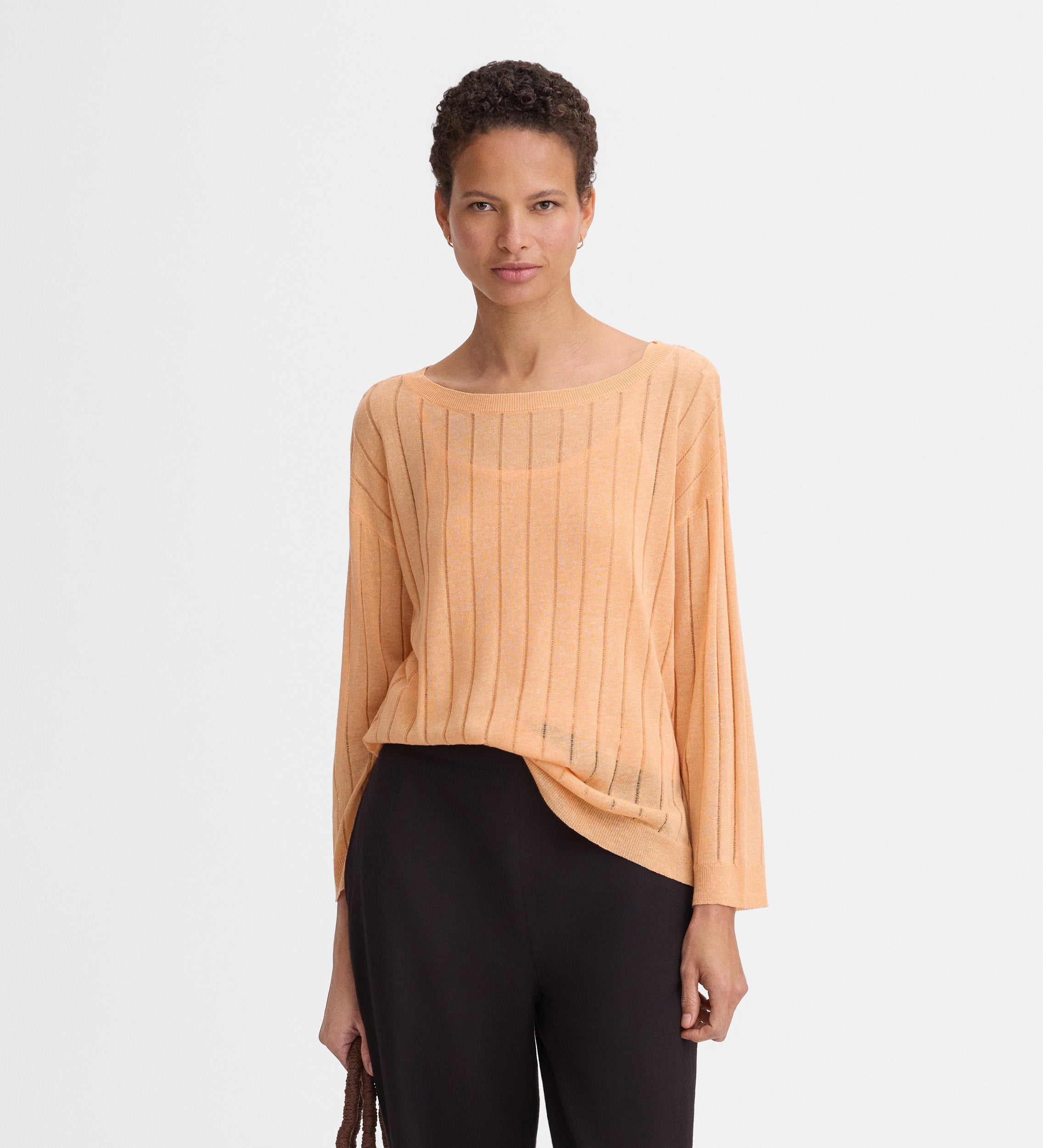 Loose-fitting openwork sweater