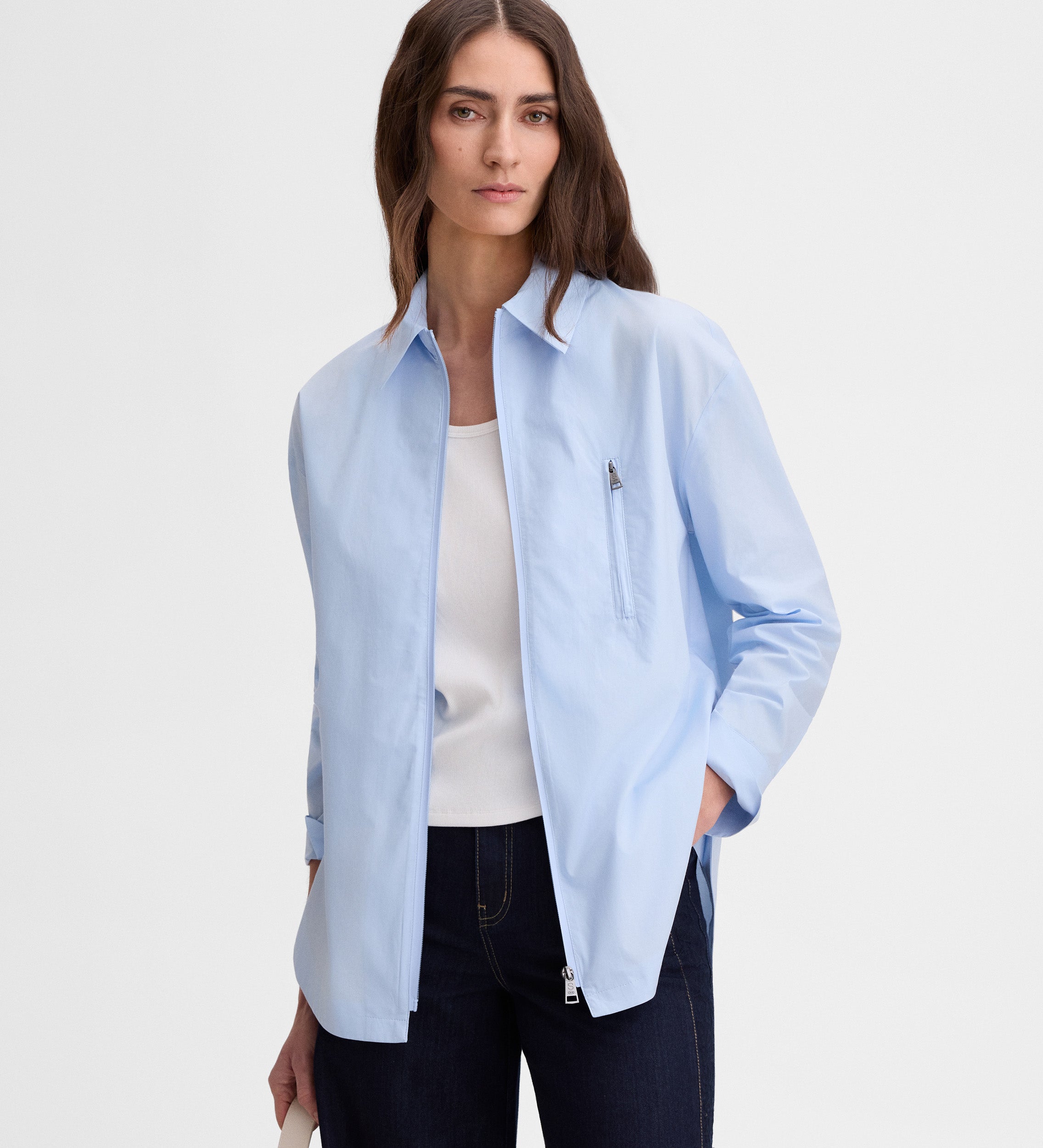 Zip-up shirt