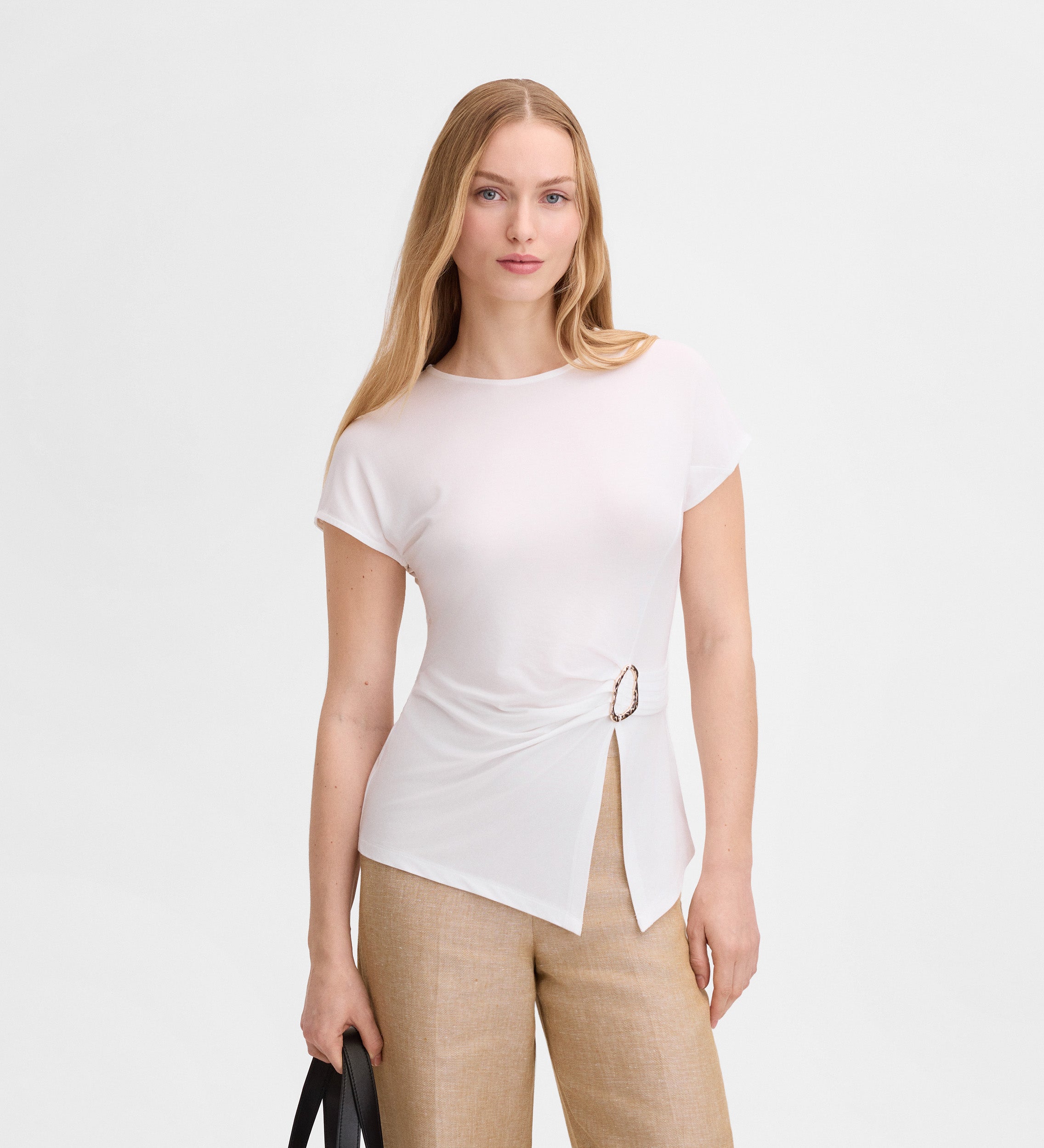 Asymmetrical buckle t-shirt