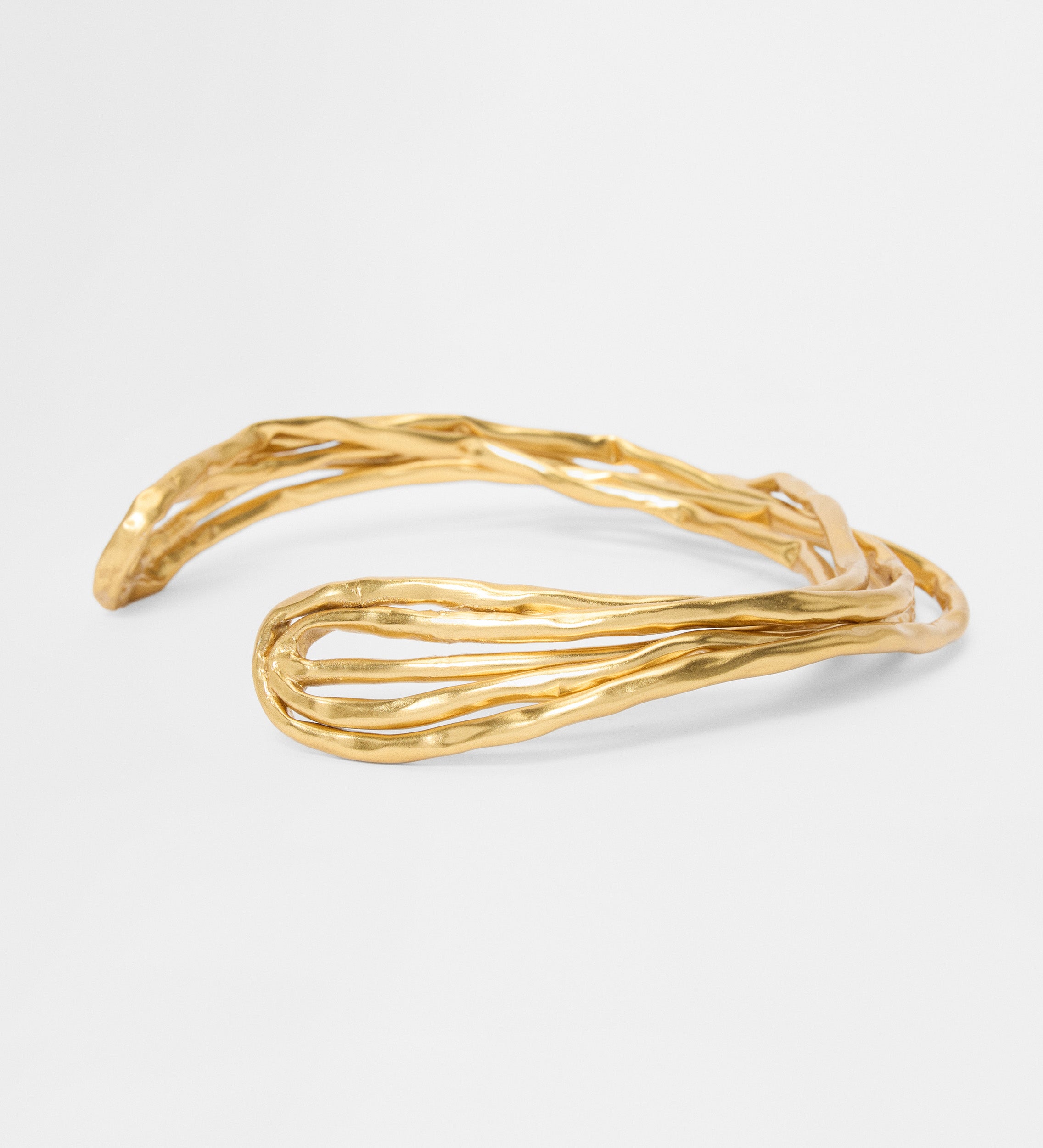 Choker necklace tubular straps