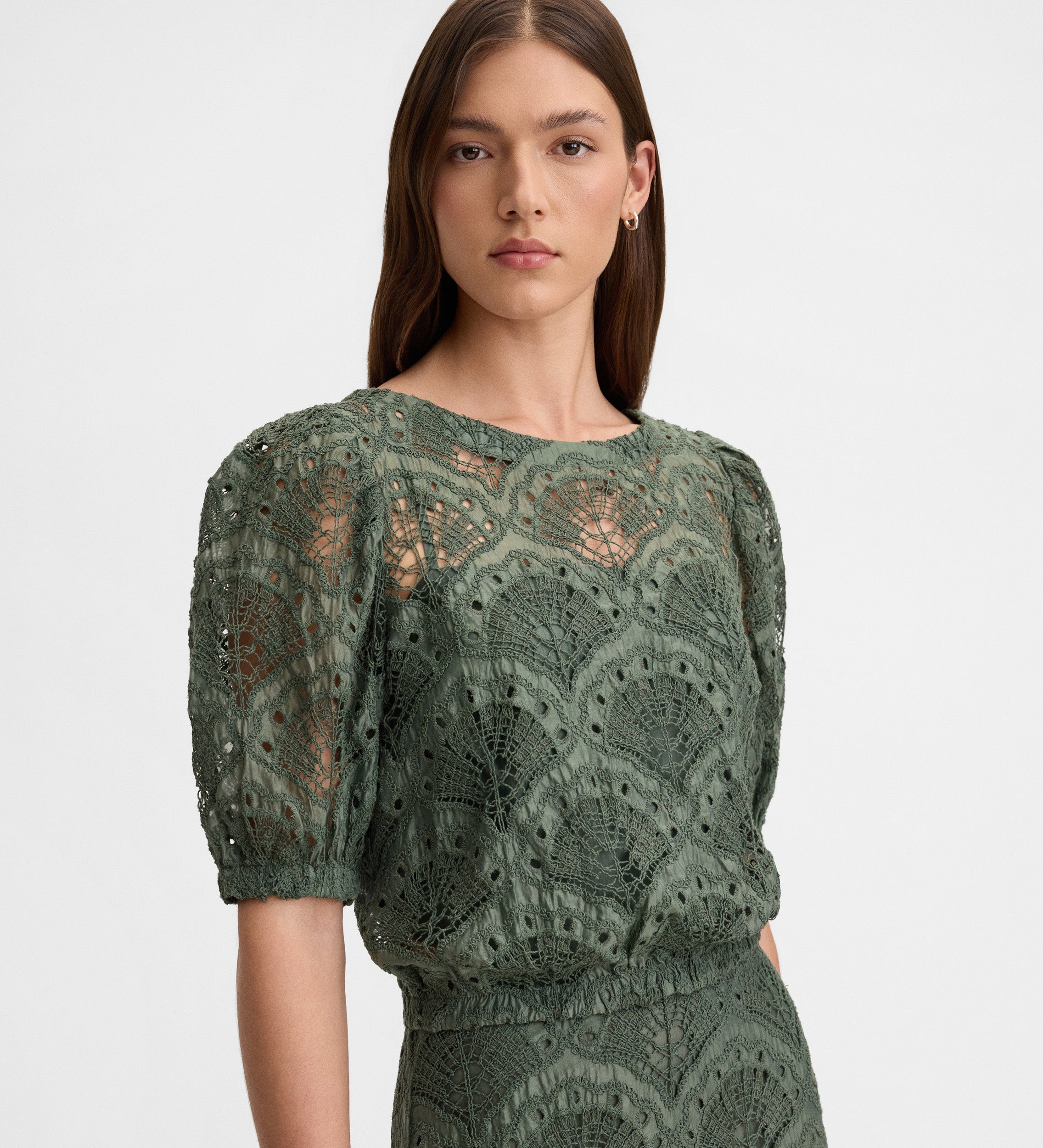 Top en coton brodé