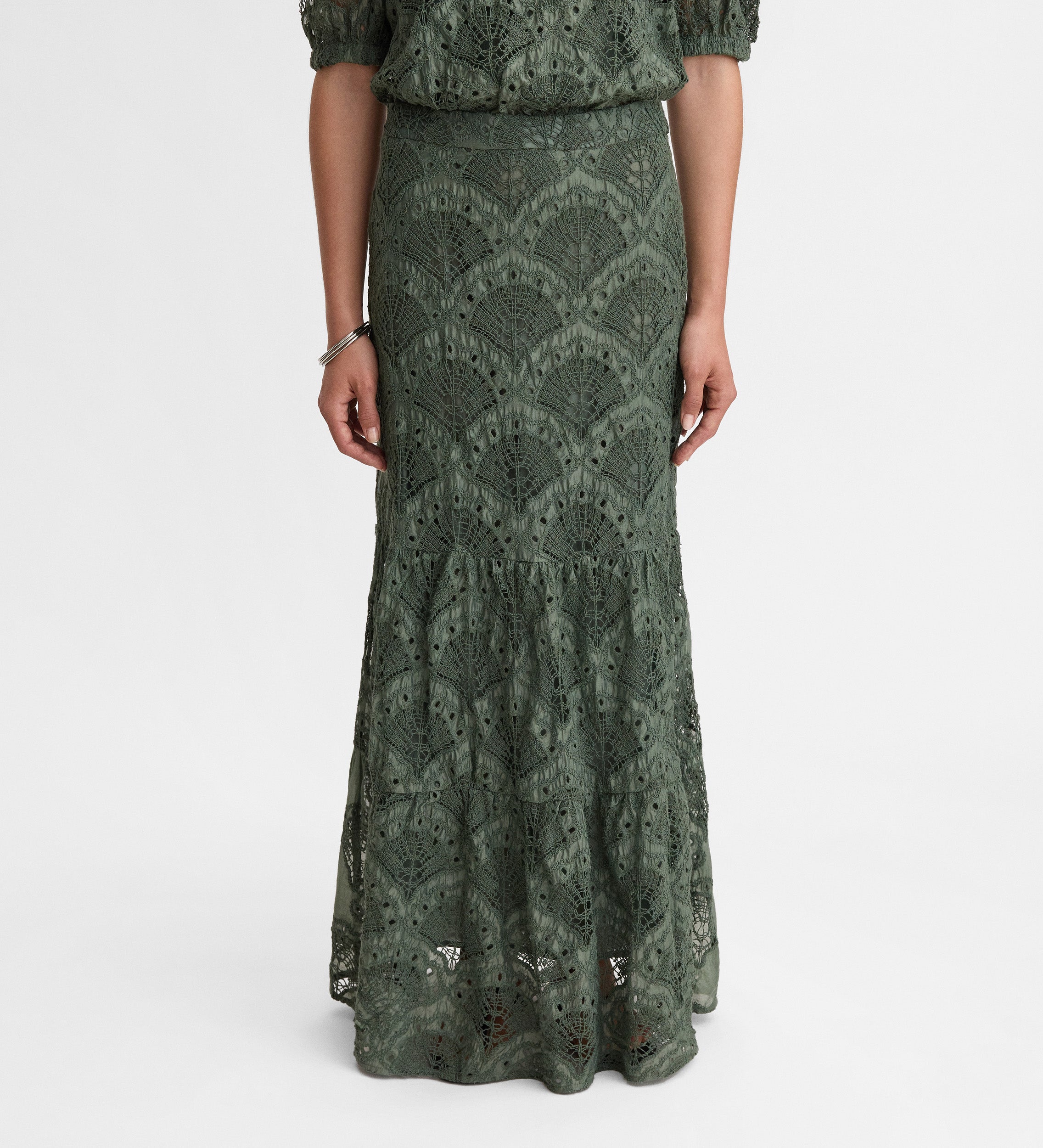 Embroidered cotton skirt