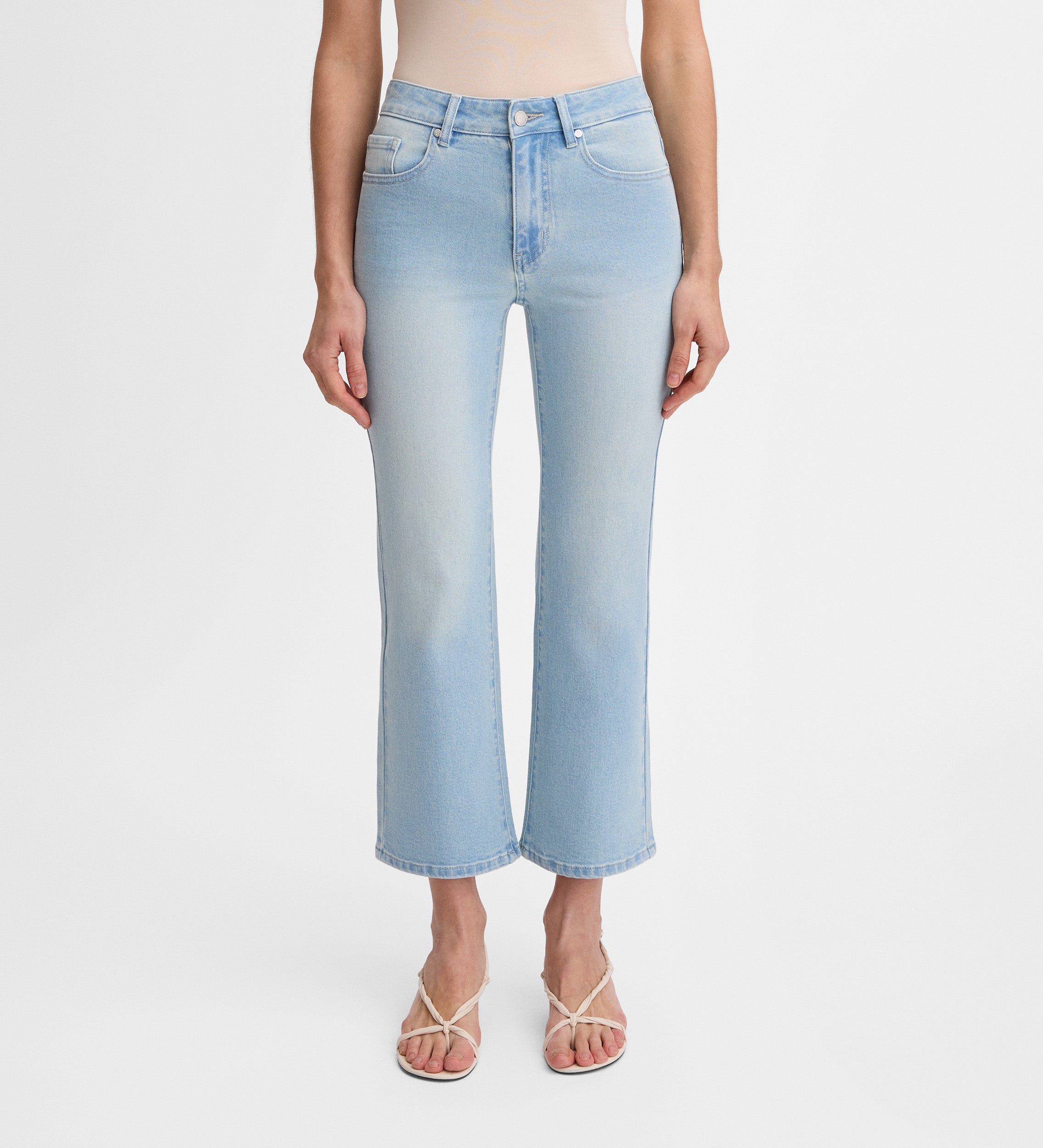 Pantalón crop acampanado
