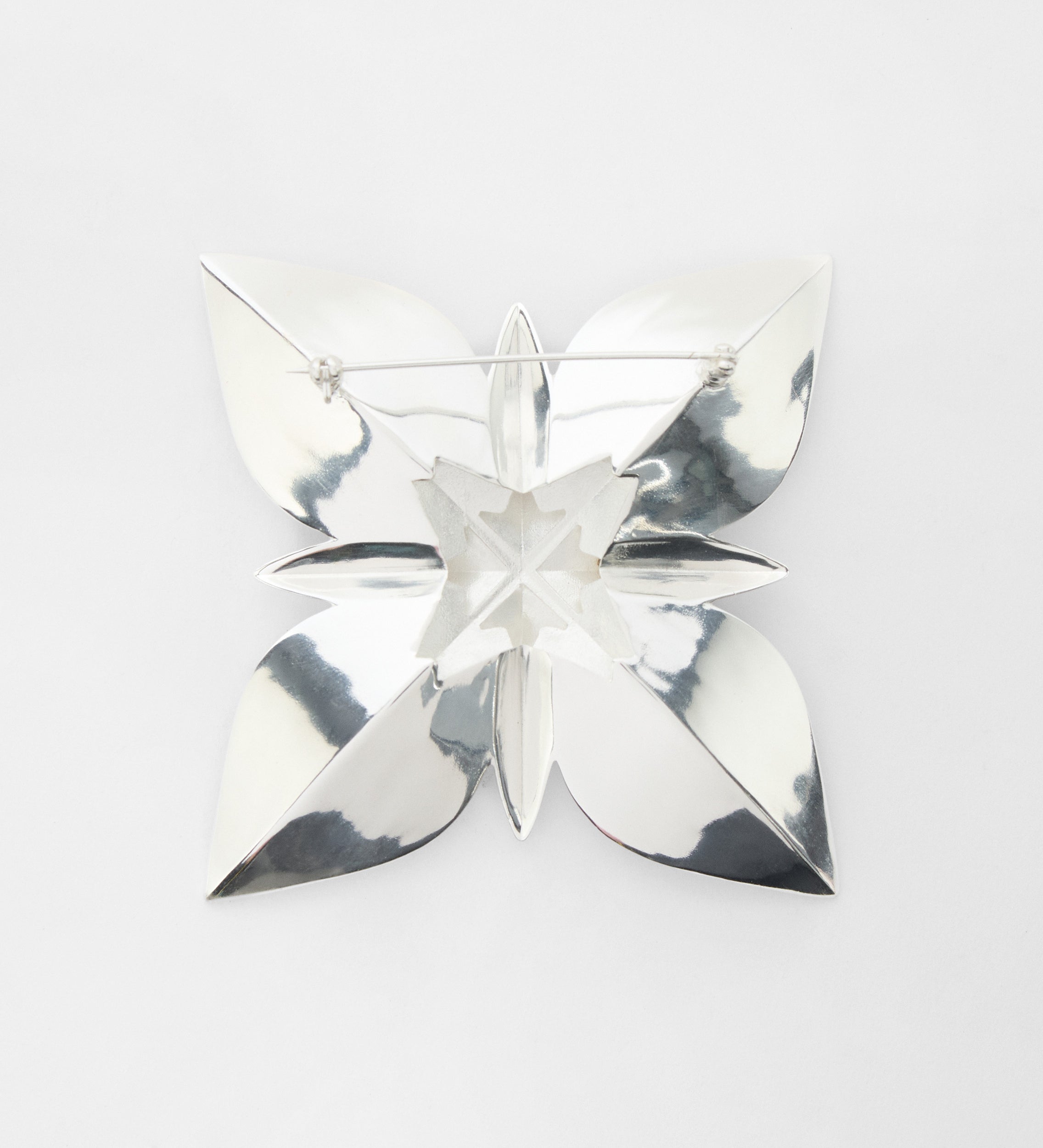 Broche fleur géométrique