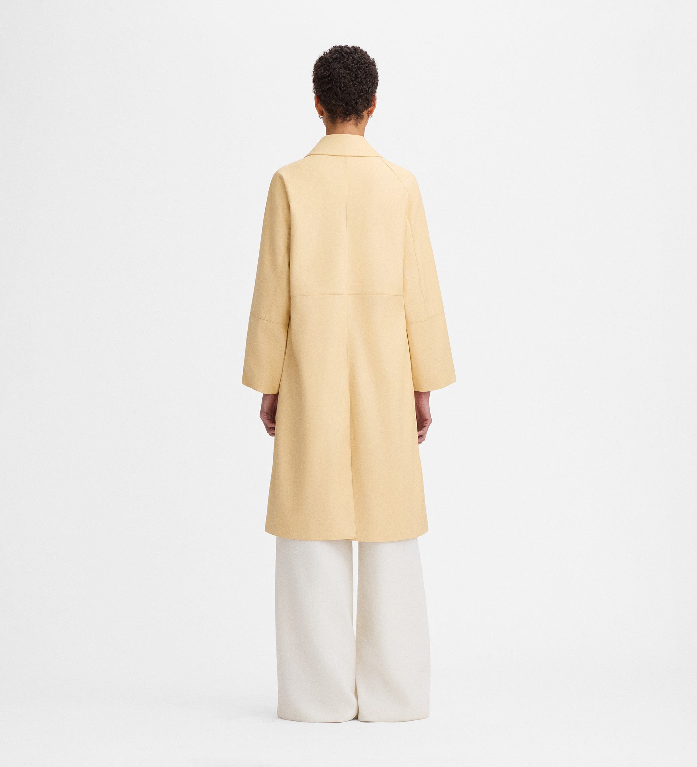 Gabardina piel vegana