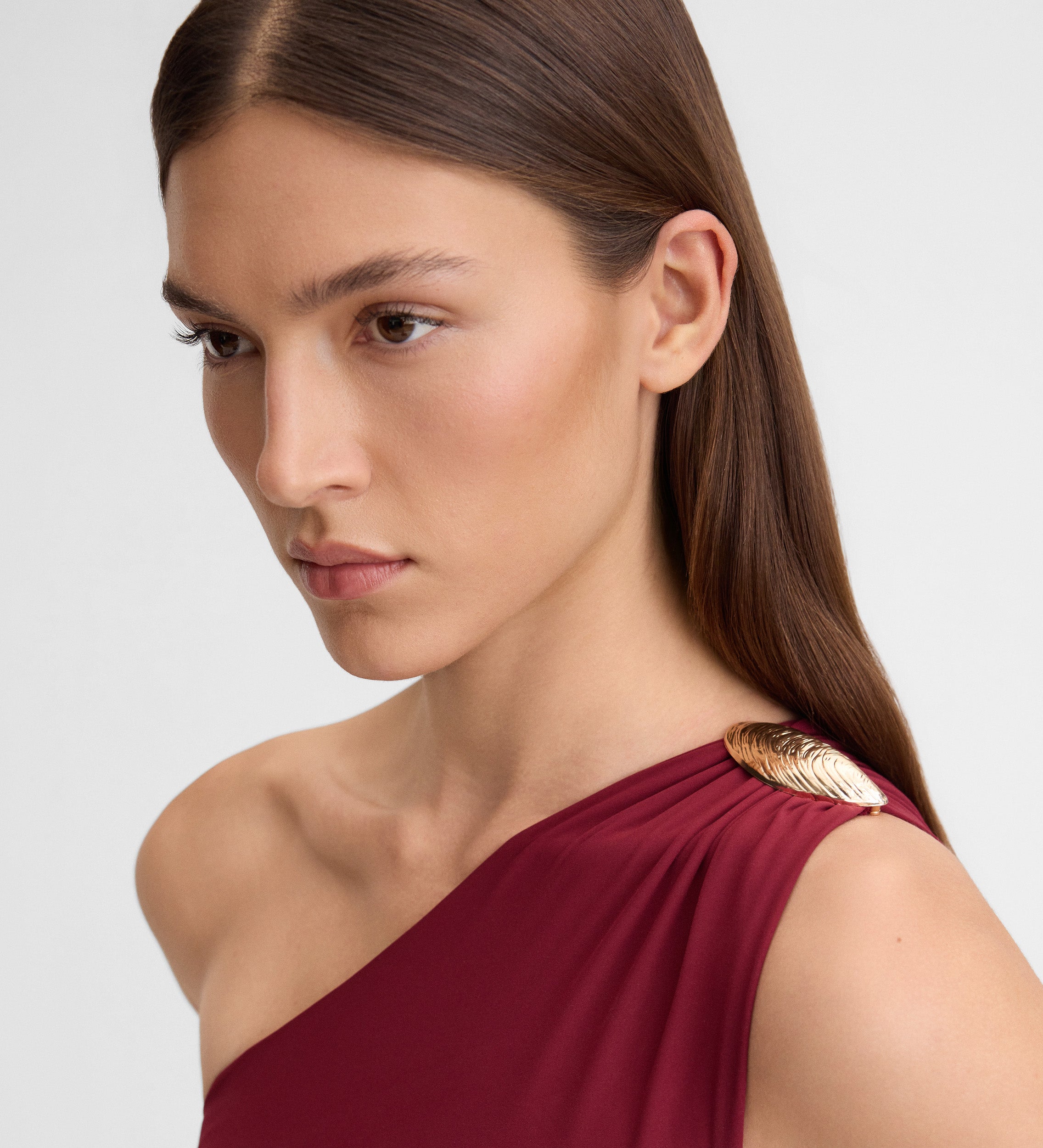 Asymmetrical neckline swimsuit
