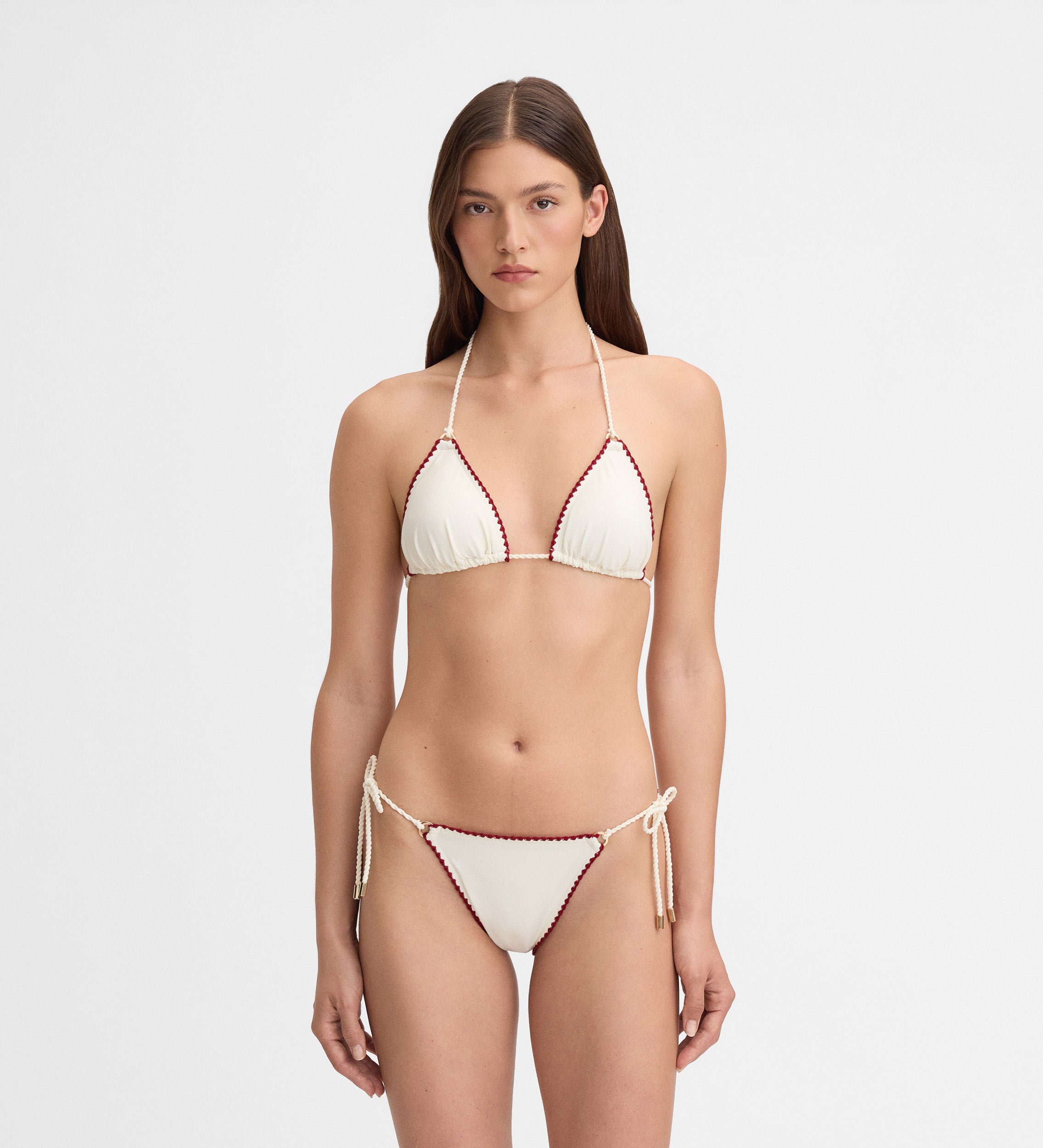 Bas de bikini surpiqûres décoratives