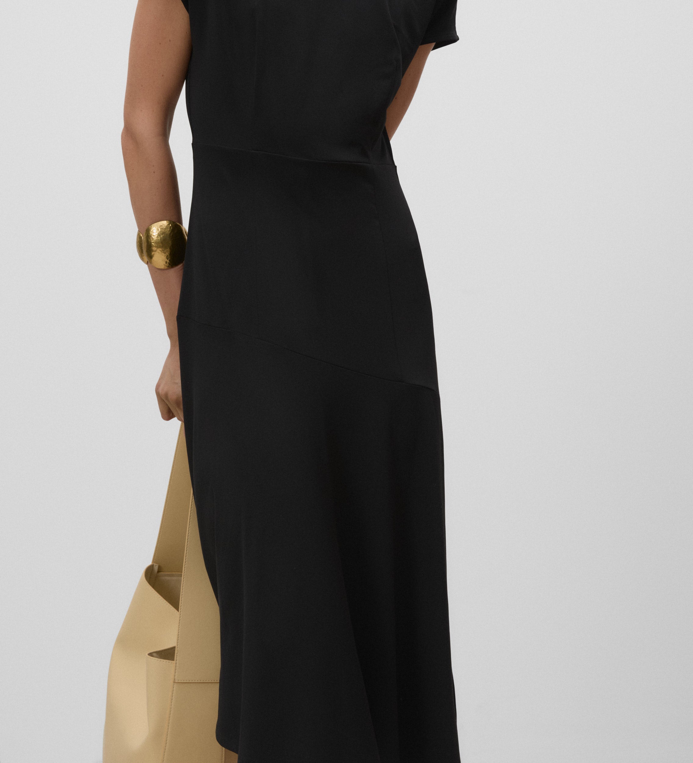 Robe midi en maille tombante