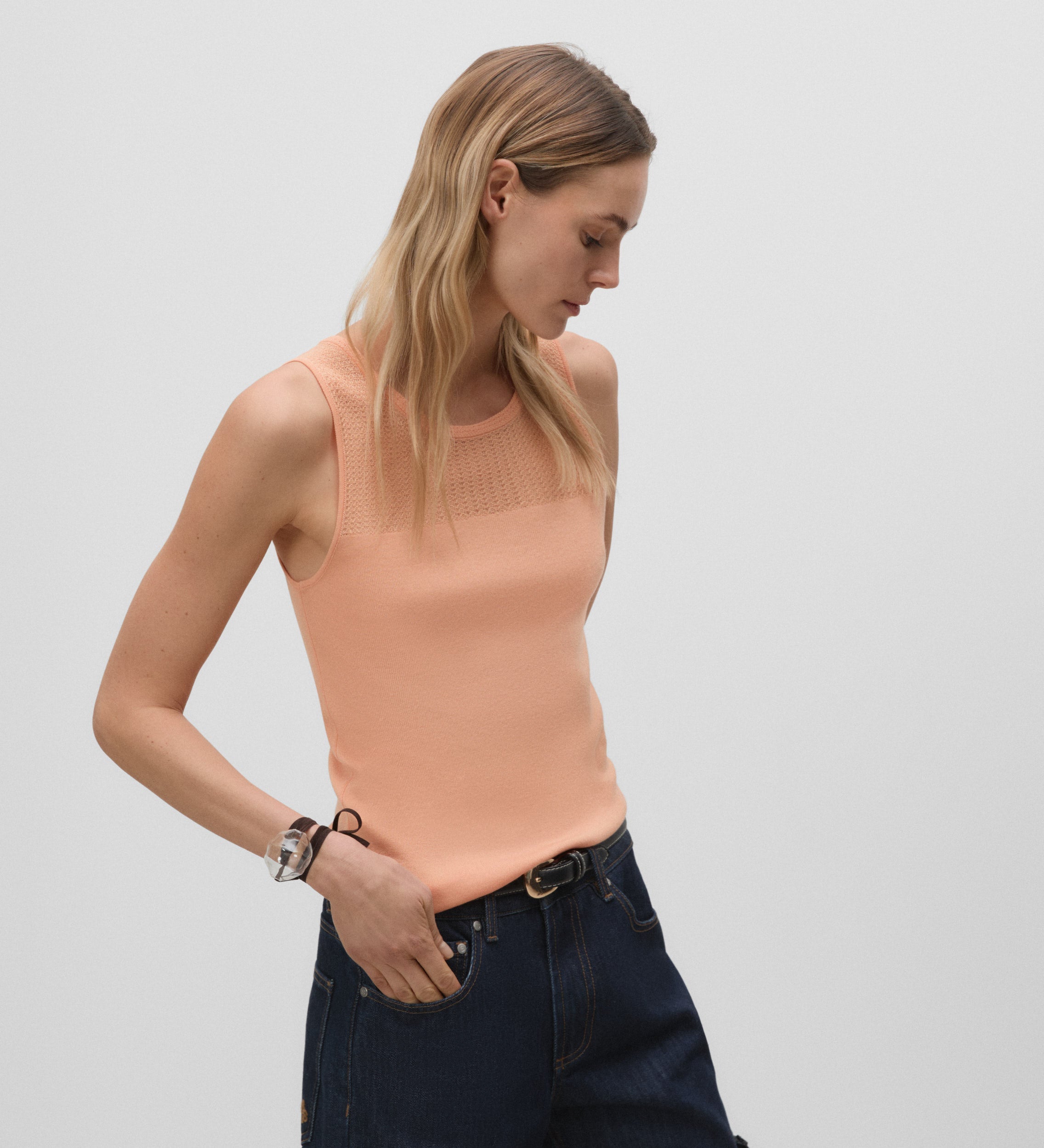 Top knit yoke