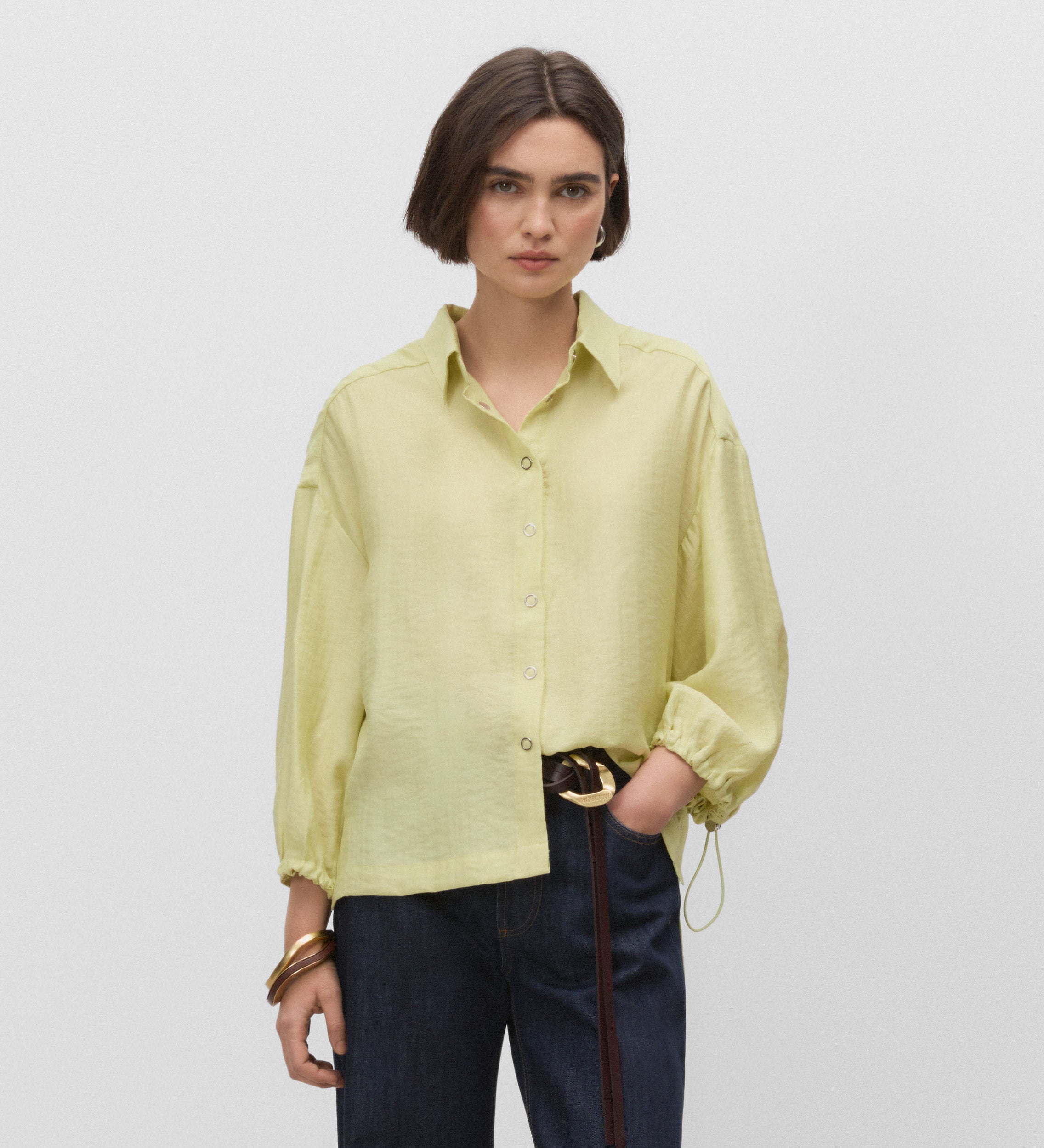 Loose puffed sleeve shirt