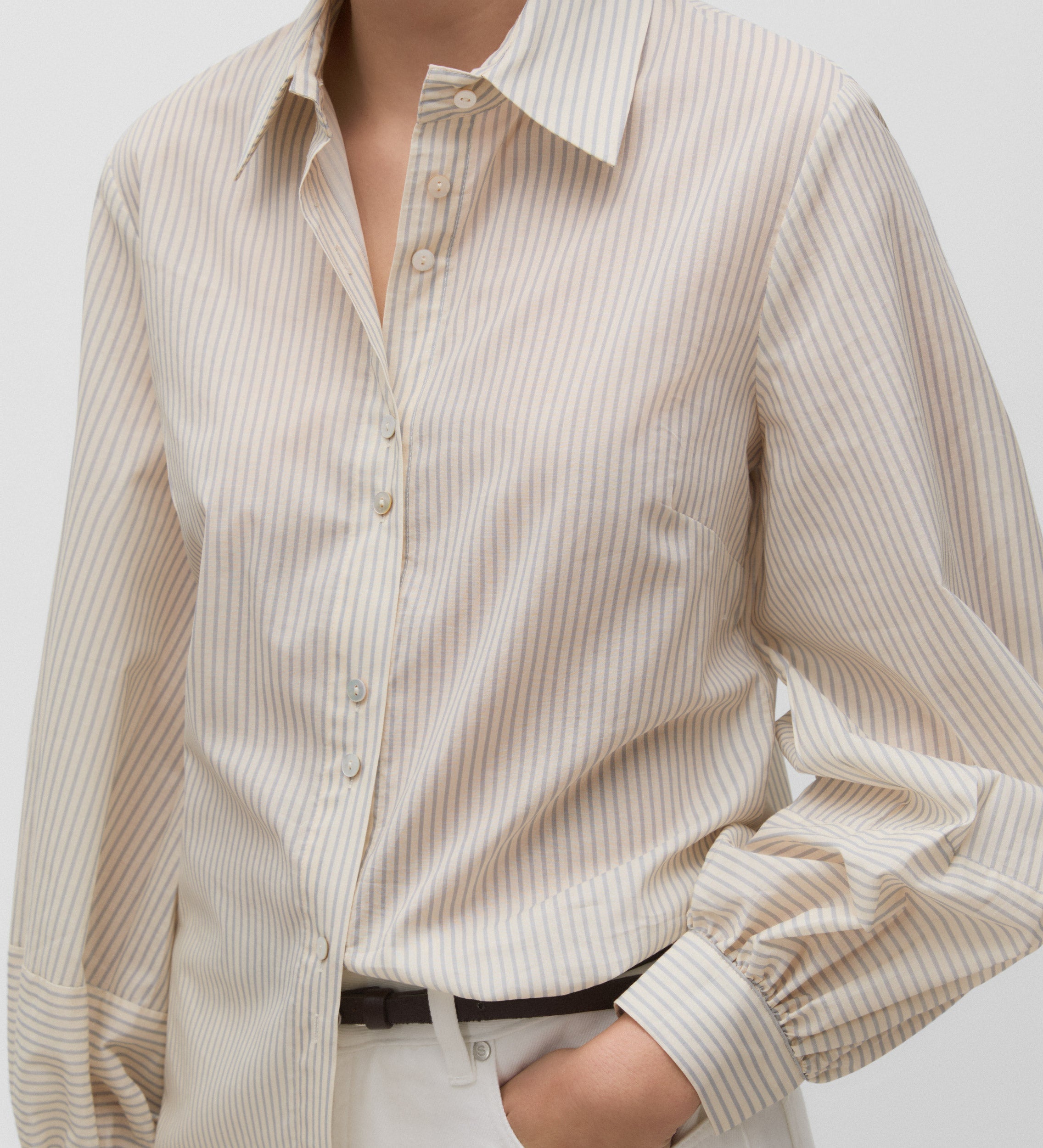 Ball sleeve blouse