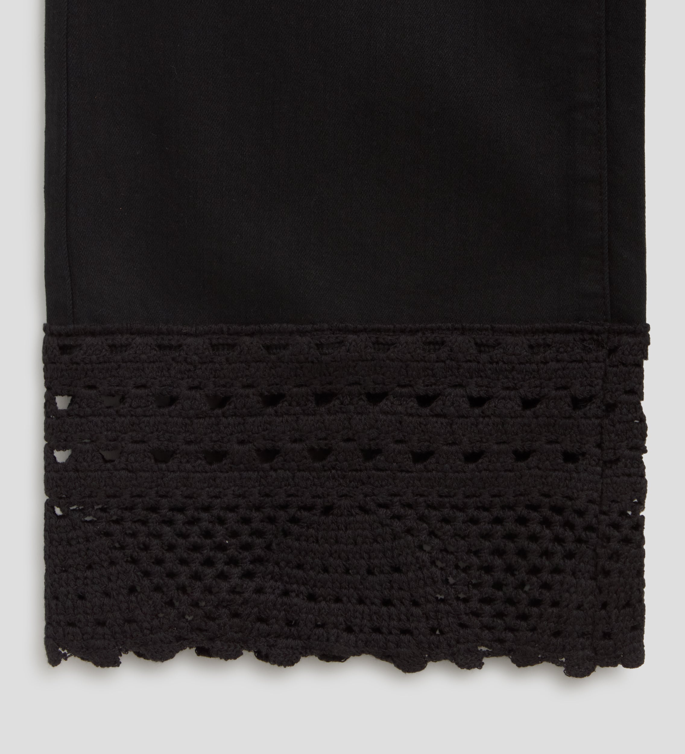 Decorative low trousers