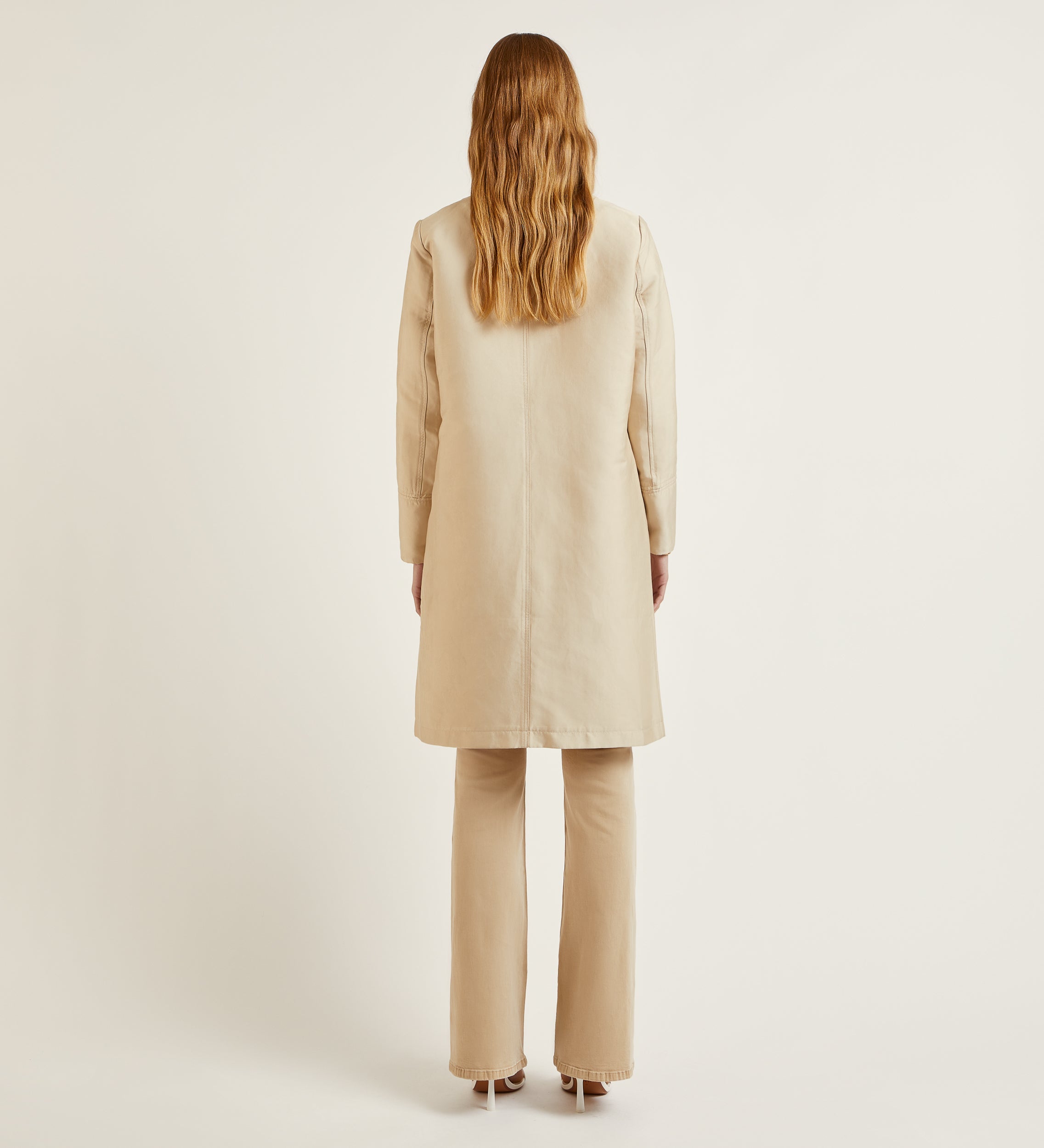 Trench coat with contrast lining