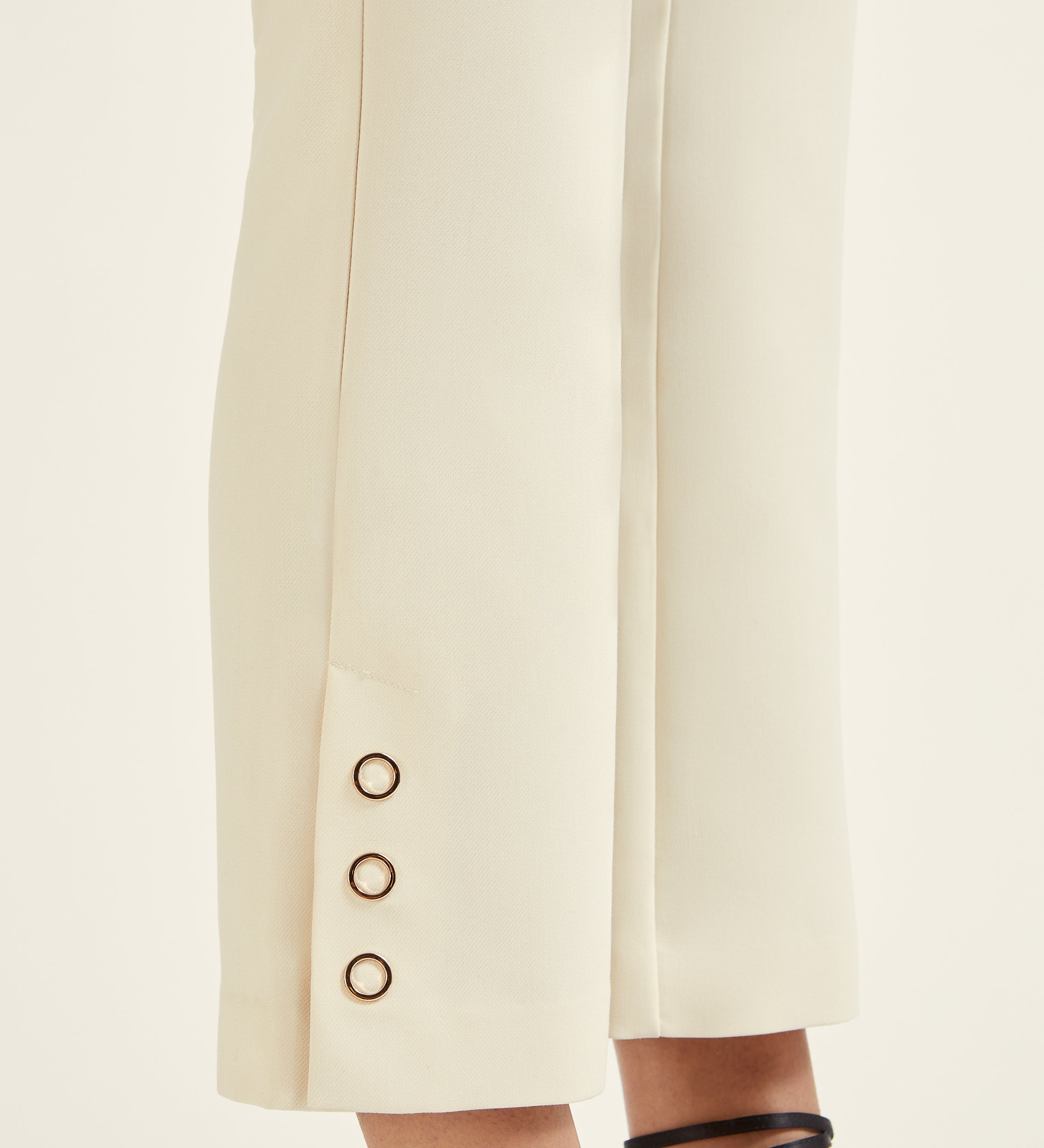 Pantalón crop crepe