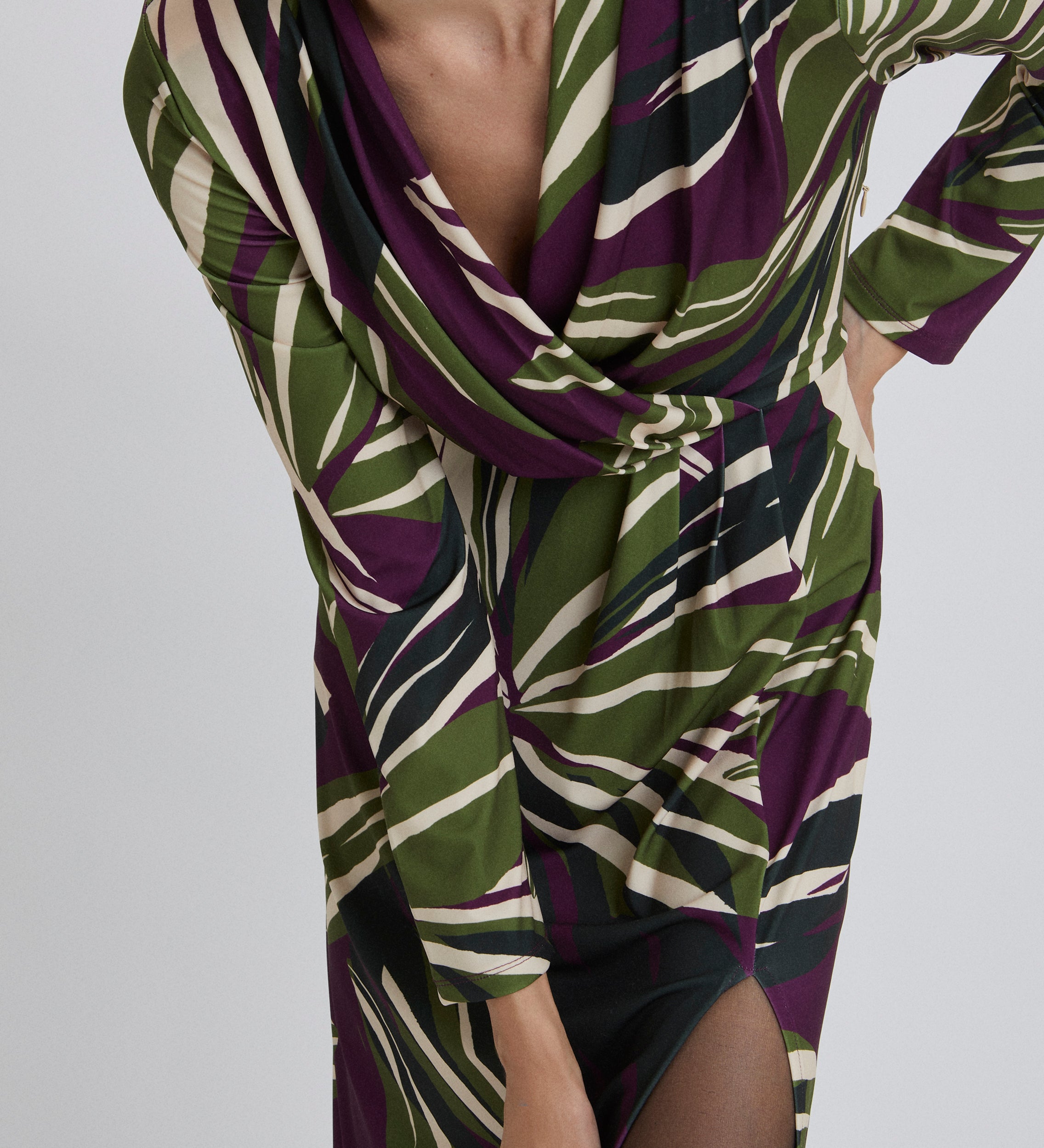 Robe longueur midi et manches