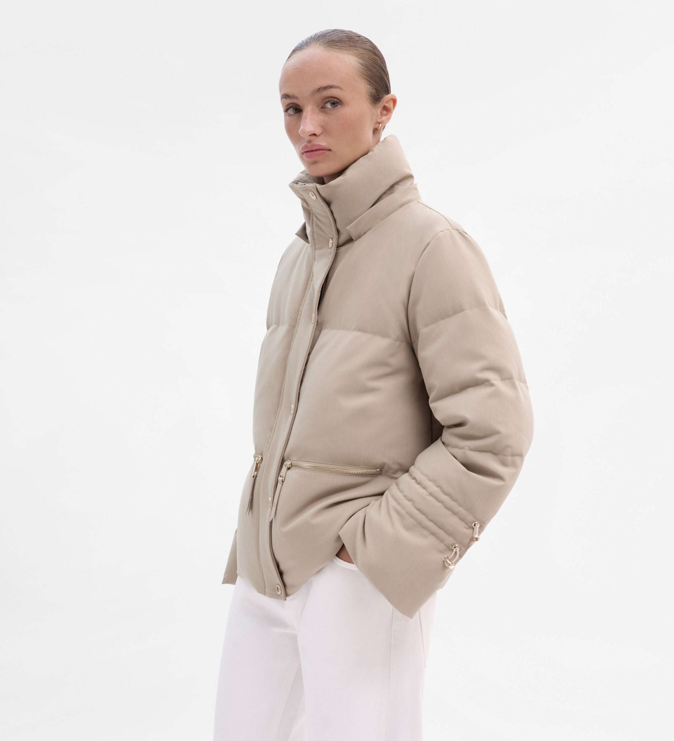 Short padded down jacket