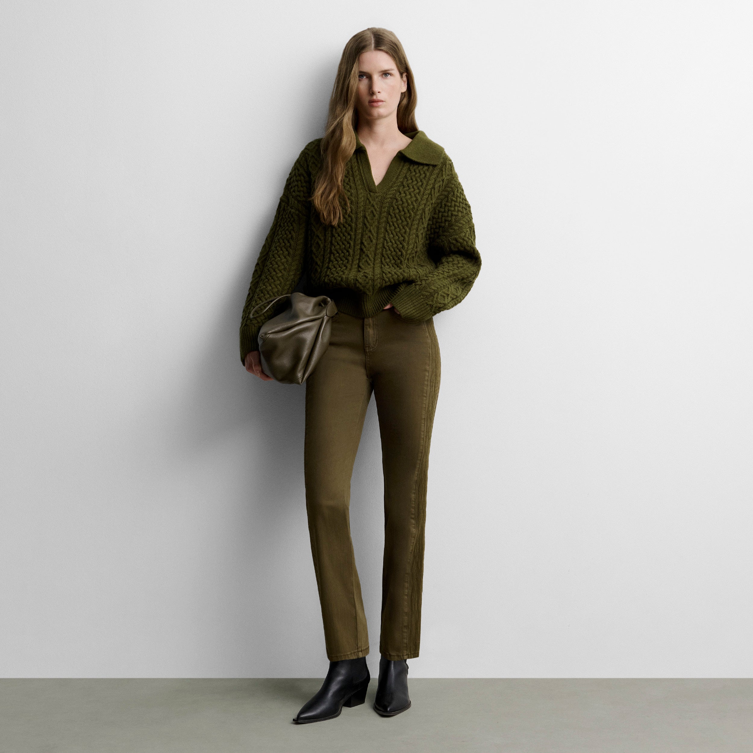 Pantalón slim bordado lateral