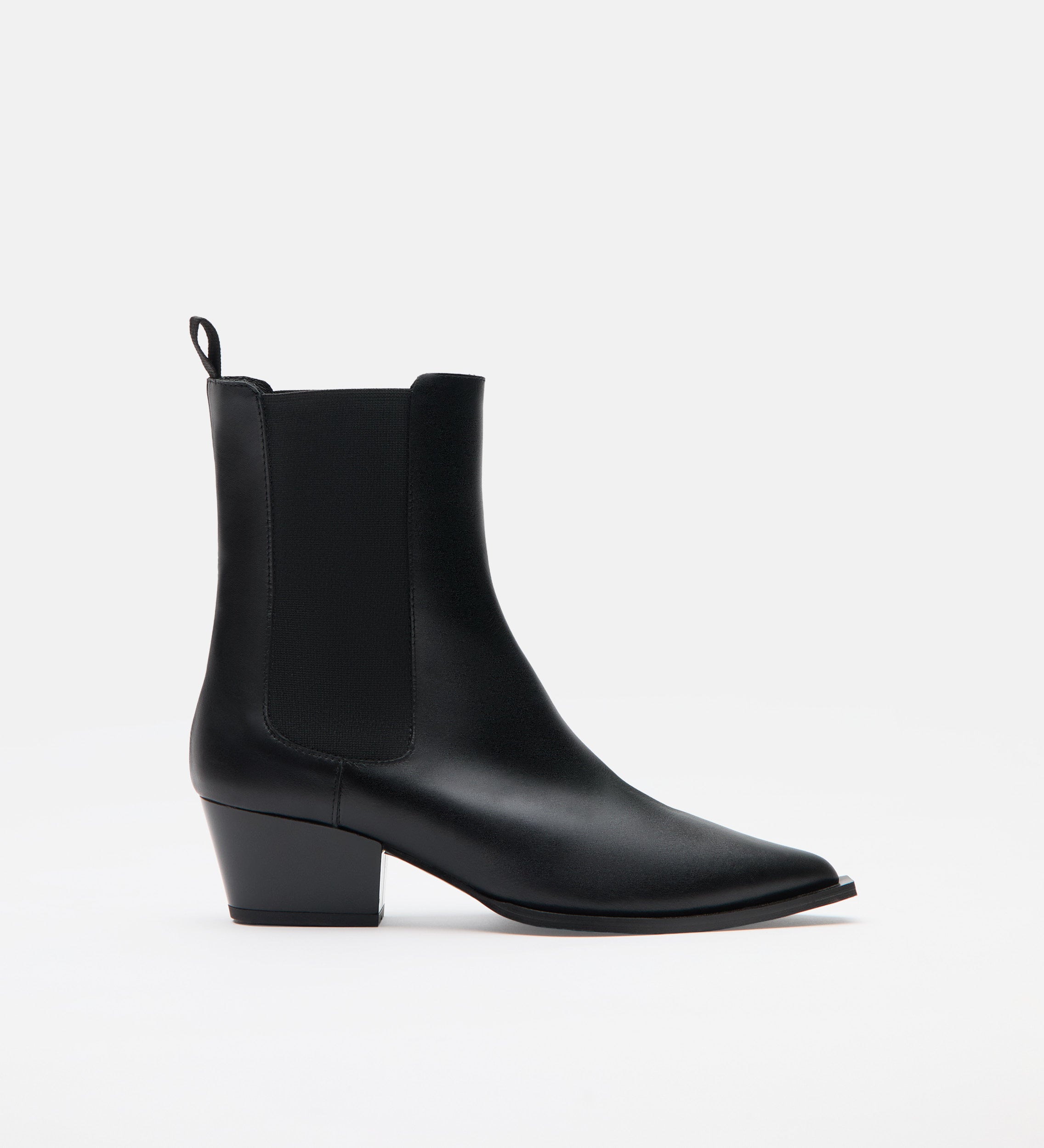 Leather ankle boot