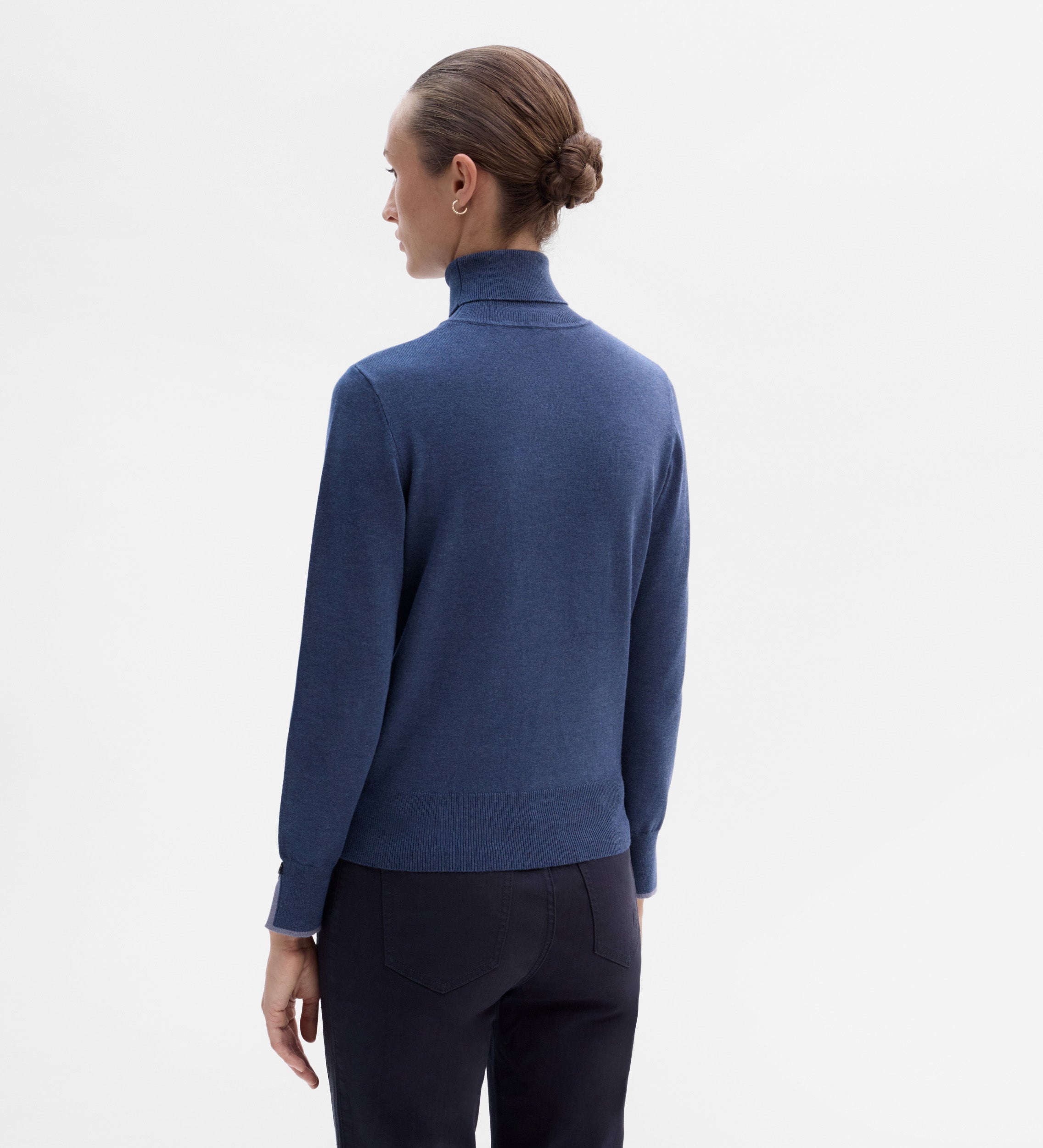 High neck sweater