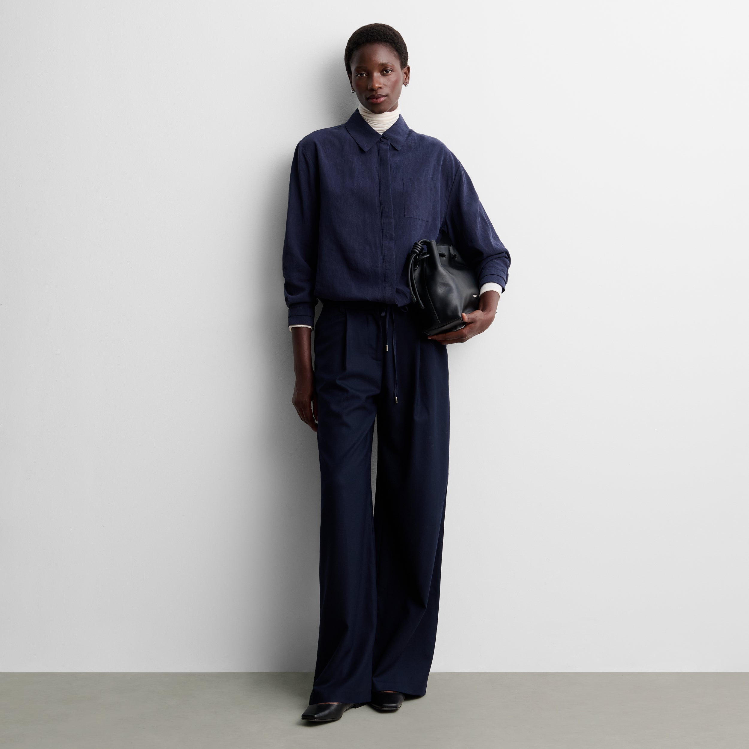 Fluid crop shirt