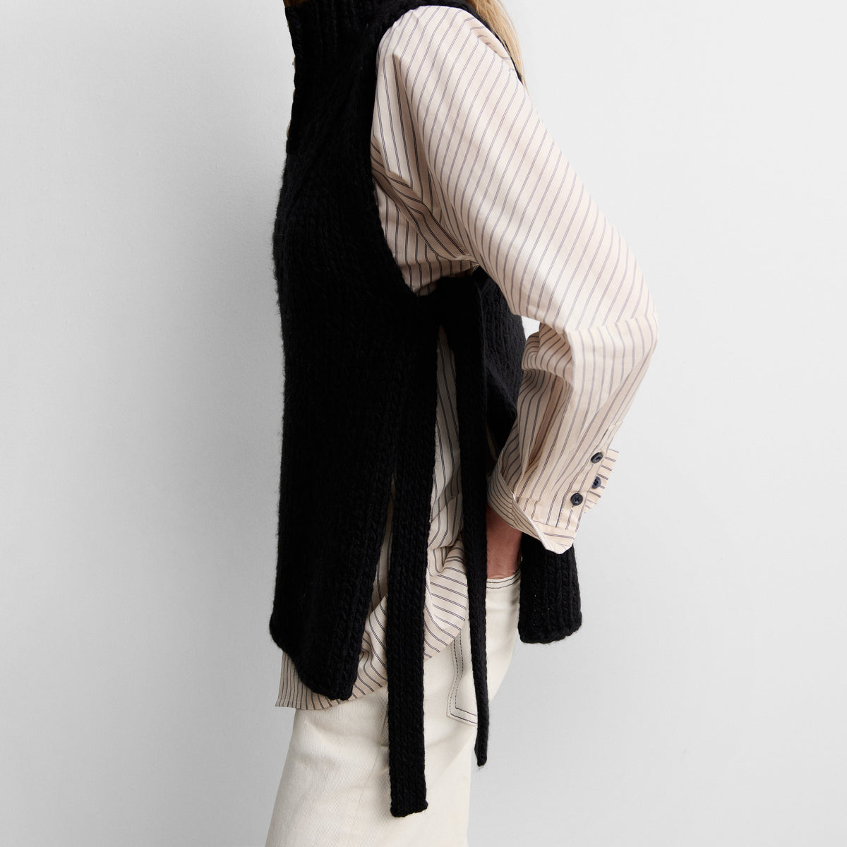 Knit gilet with buttons